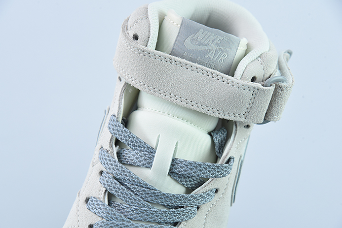 B 나이키 에어 포스 1 07 미드 디펜딩 챔피언 VI 에어 포스 1 미드탑 애슬레저 상품 번호: GB0902-112 사이즈: 36-44