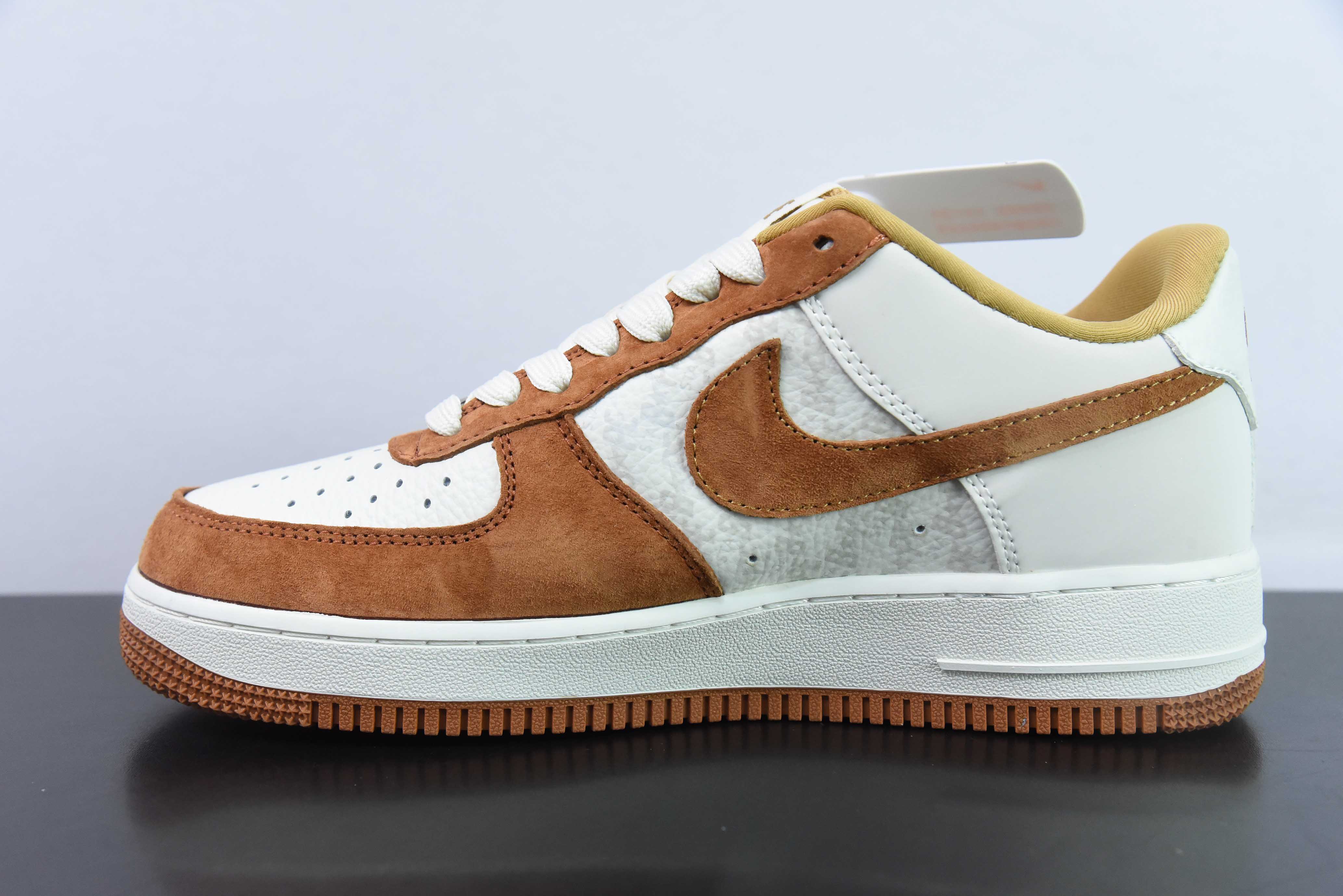 Nk 에어 포스 107 로우 베이프 공동 브랜드 - 베이지 체스트넛 옐로우 피그 에잇 에어 포스 1 로우 캐주얼 보드숏 아이템: BA8806-847 사이즈: 36-44