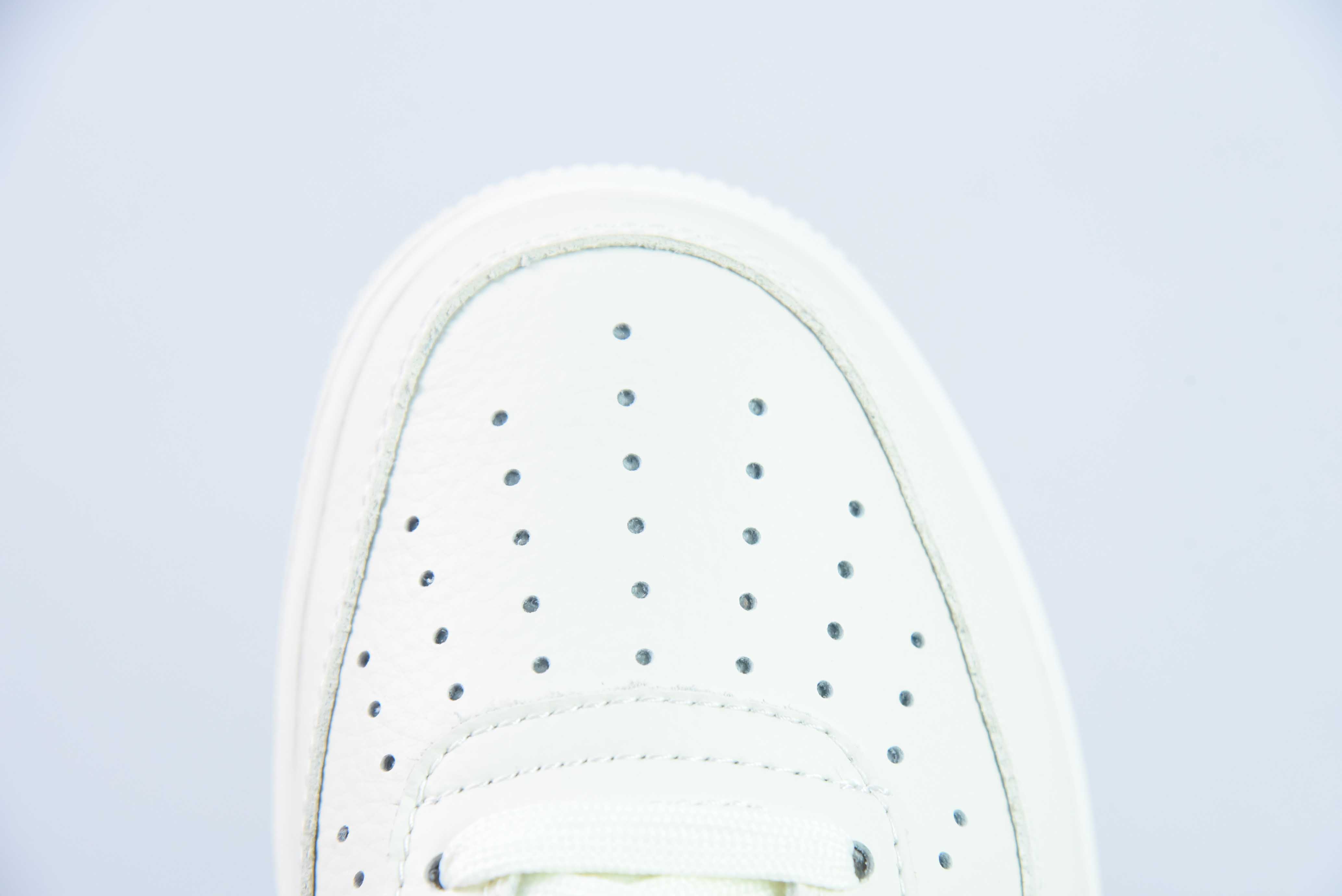 NK 에어 포스 107 로우 나이키/베이지/카키 에어 포스 원 클래식 나이키 베이지 카키 스몰 훅 NK0621-999 사이즈: 36-44