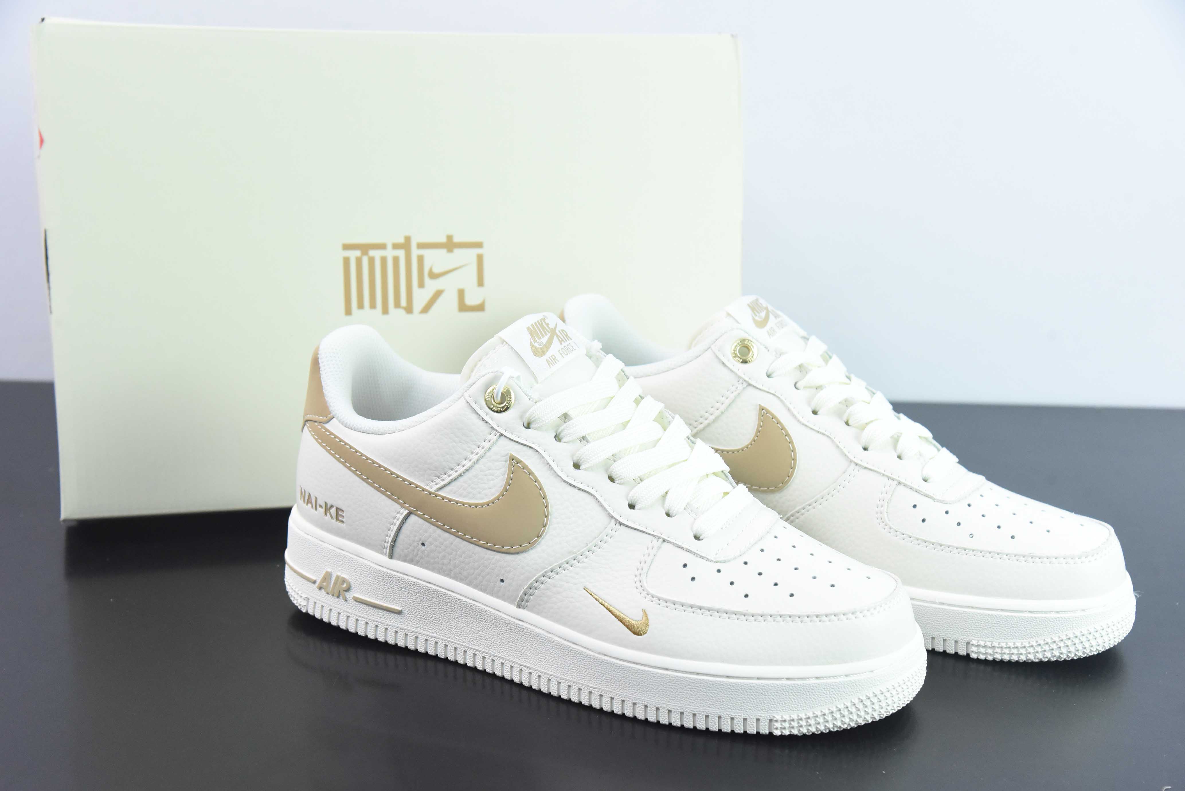 NK 에어 포스 107 로우 나이키/베이지/카키 에어 포스 원 클래식 나이키 베이지 카키 스몰 훅 NK0621-999 사이즈: 36-44