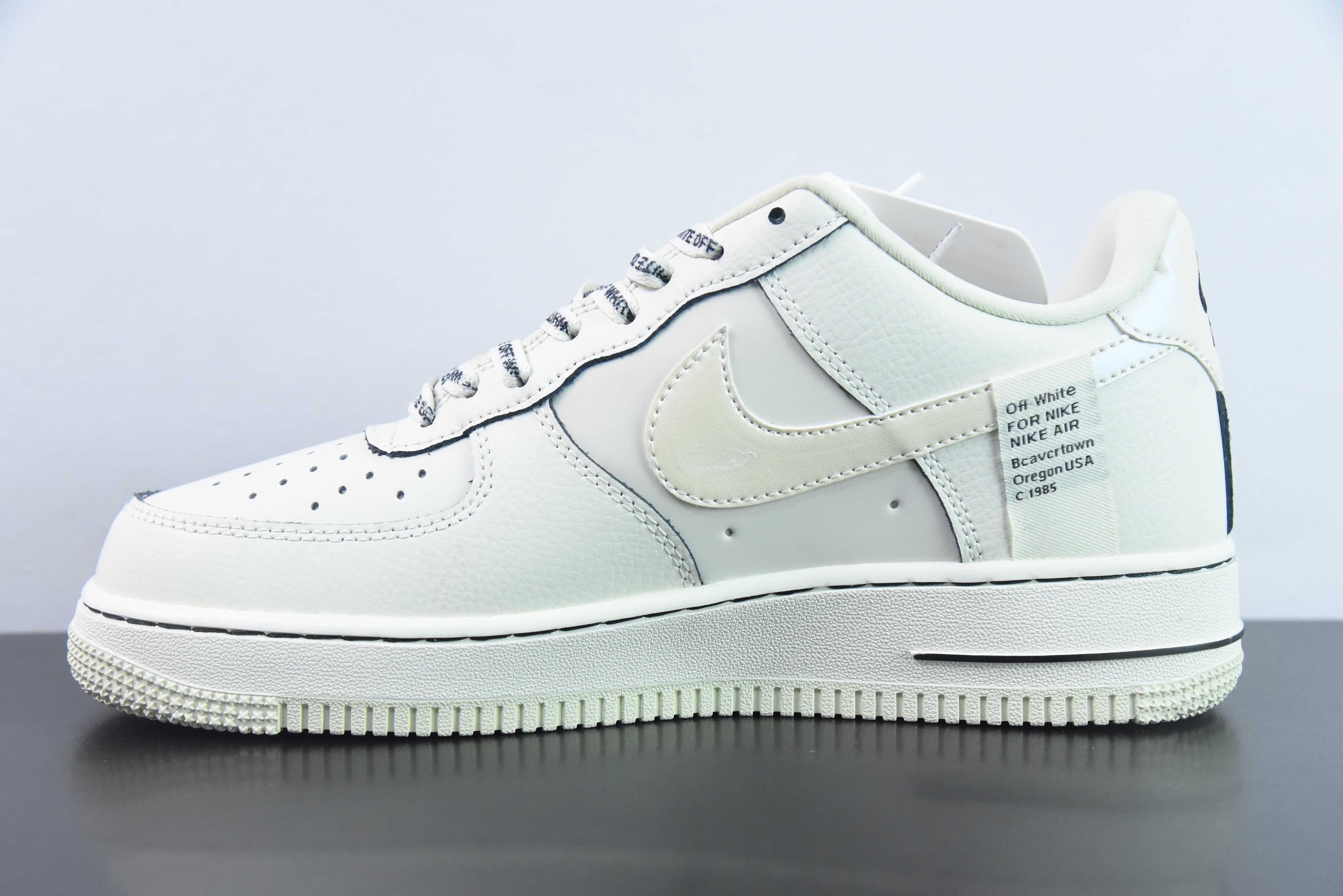 나이키 에어 포스 1 07 로우 오프 화이트 공동 브랜드 - 3M 베이지 및 블랙 후크에어 포스 1 로우 탑 스니커즈 아이템 번호 : -765 사이즈 : 36-44