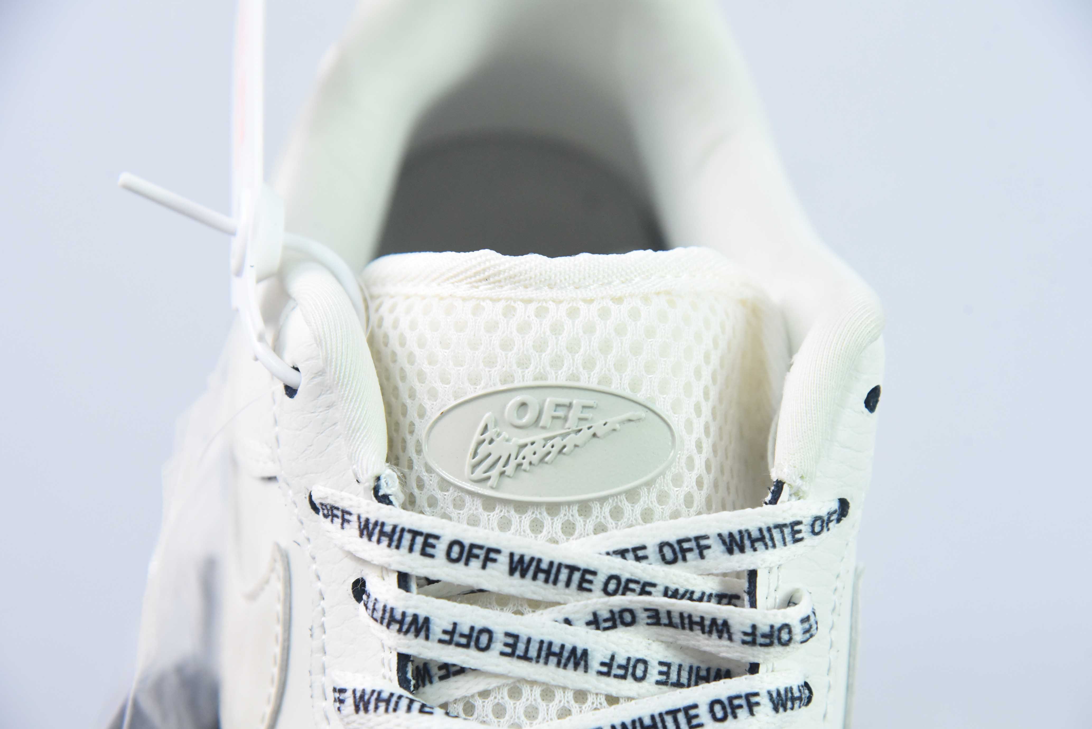 나이키 에어 포스 1 07 로우 오프 화이트 공동 브랜드 - 3M 베이지 및 블랙 후크에어 포스 1 로우 탑 스니커즈 아이템 번호 : -765 사이즈 : 36-44