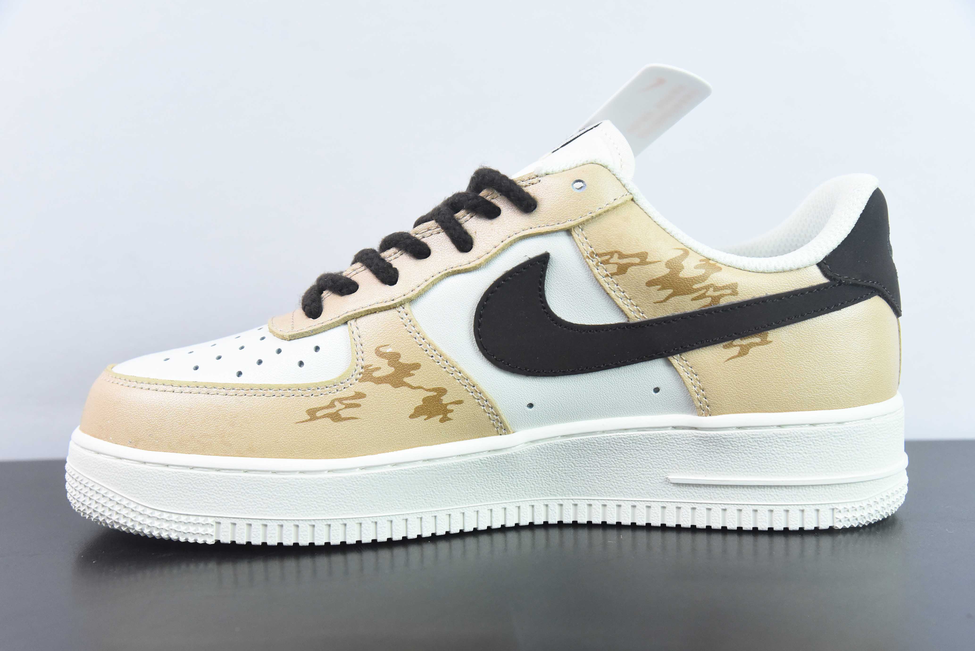 나이키 에어 포스 1 로우 에어 포스 1 로우 탑 운동 캐주얼 보드 슈즈 고대 국가 스타일 타임 앤 포춘 국가 스타일 커스텀 모델 펜던트가 있는 그래피티 카키 옐로우 CW2288-006 사이즈: 36-44