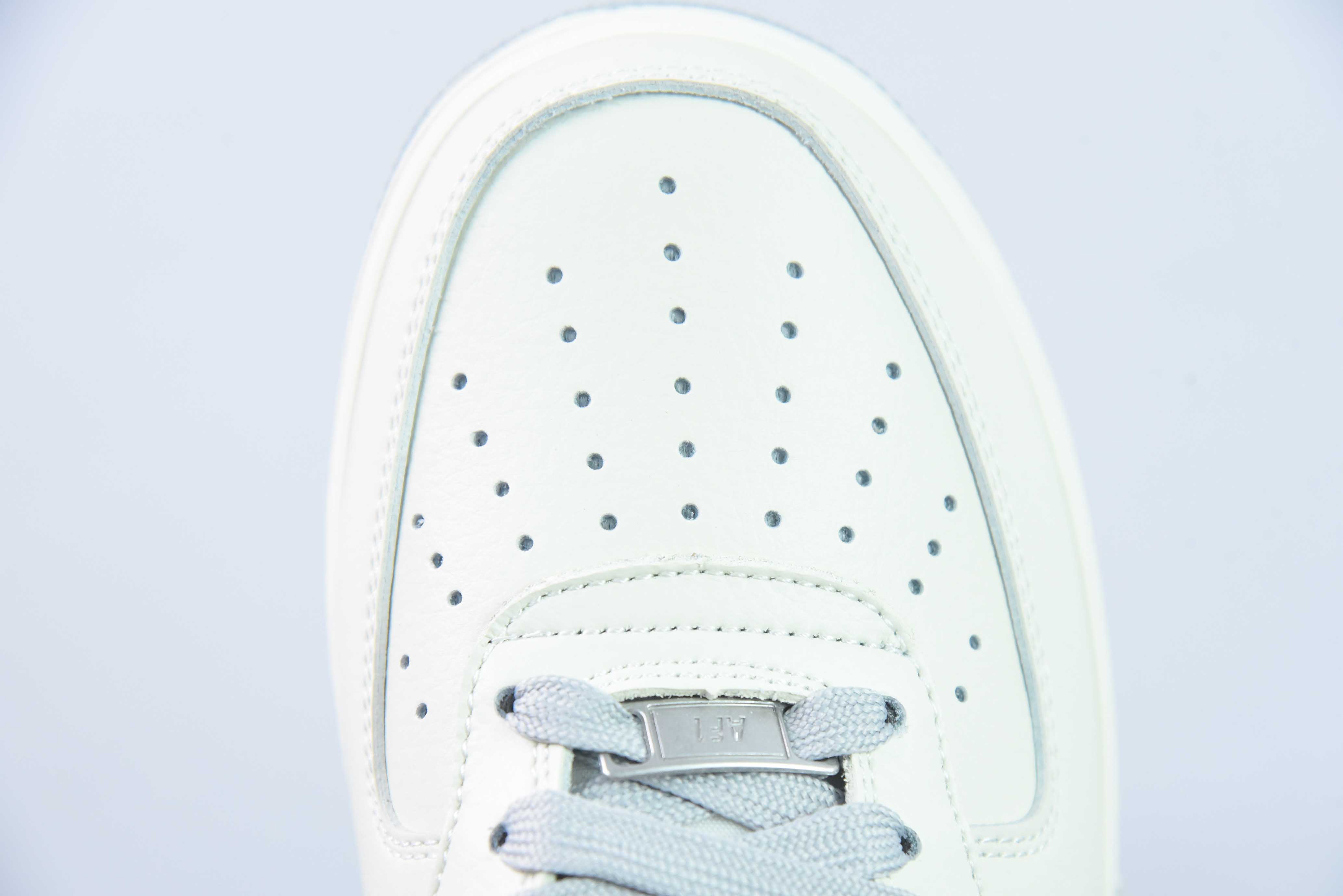 나이키 에어 포스 1 미드 에어 포스 1 미드 캐주얼 보드 슈즈 마커 펜 미드 아이템 번호: PA0920-608 사이즈: 36-44