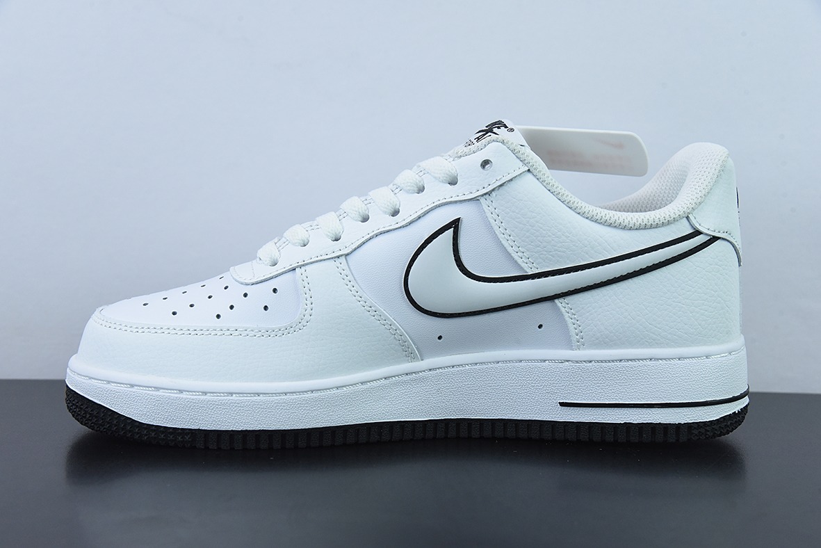 나이키 에어 포스 1 로우 에어 포스 1 로우 탑 캐주얼 트레이너 화이트와 블랙 최대 품목 번호 : KK1256-657 사이즈 : 36-44