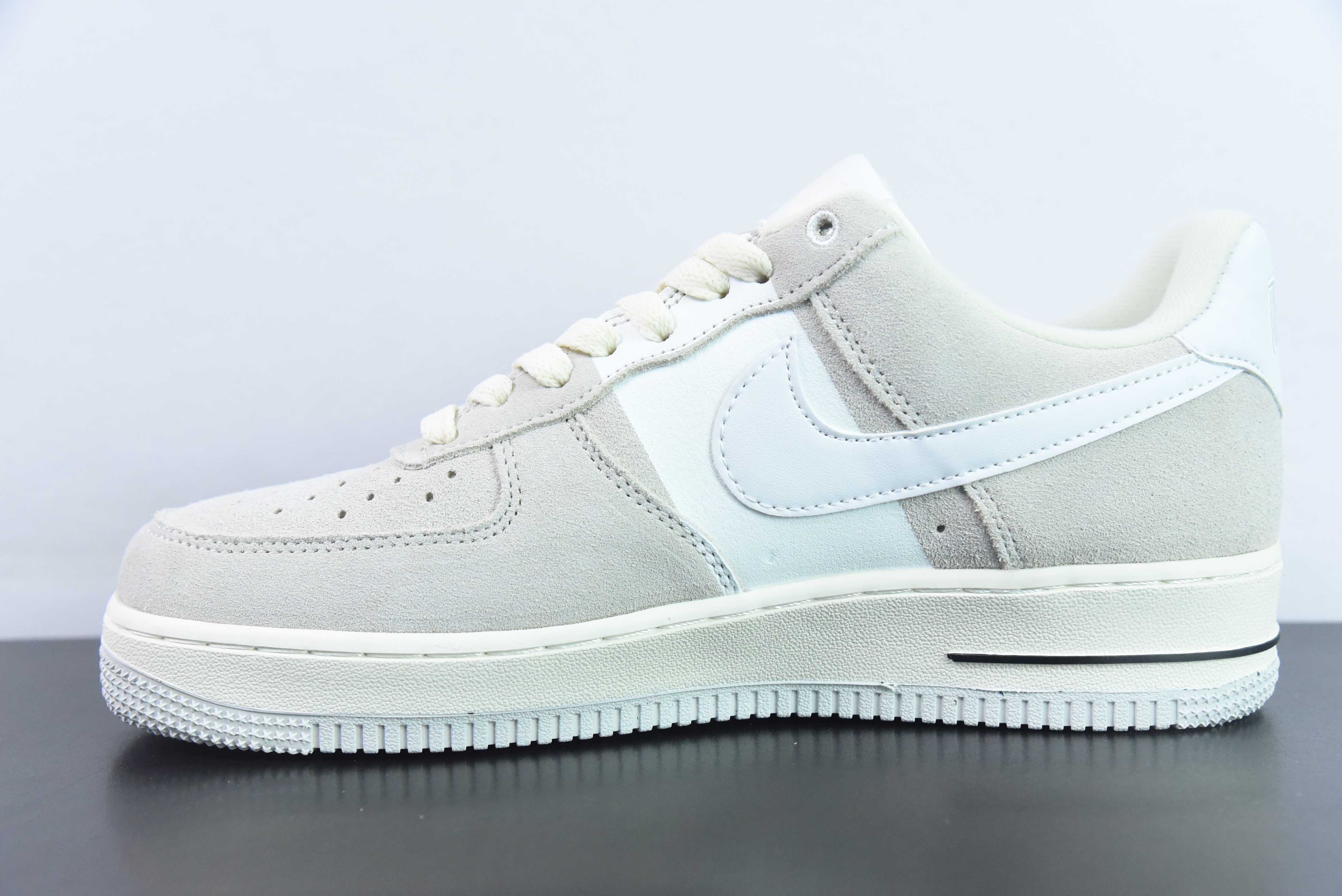 NK 에어 포스 1 07 로우 베이지 그레이 40주년 에어 포스 원 아이템 번호: DM8871-111 사이즈: 36-44