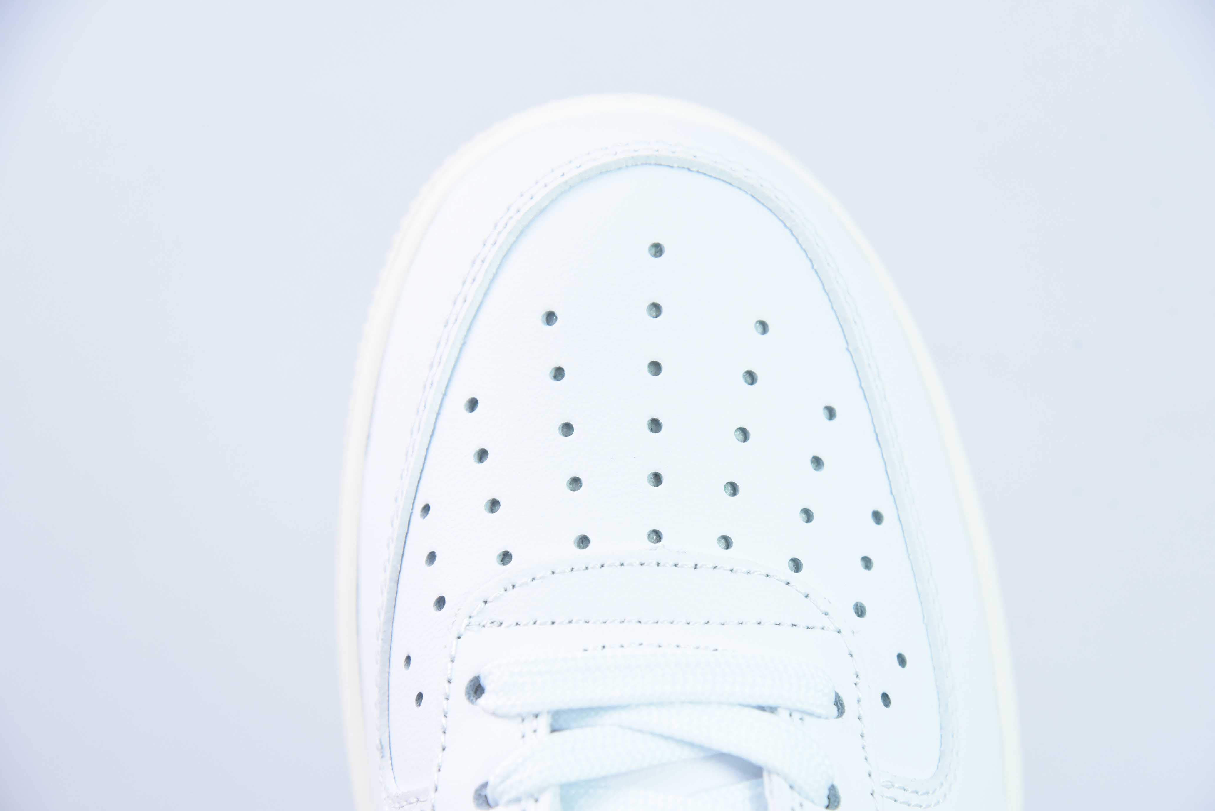 오프화이트 x 나이키 에어 포스 1 OW 공동 브랜드 에어 포스 원 로우탑 스포츠 보드숏 화이트 에어 포스 아트 갤러리 사이즈: 36-44