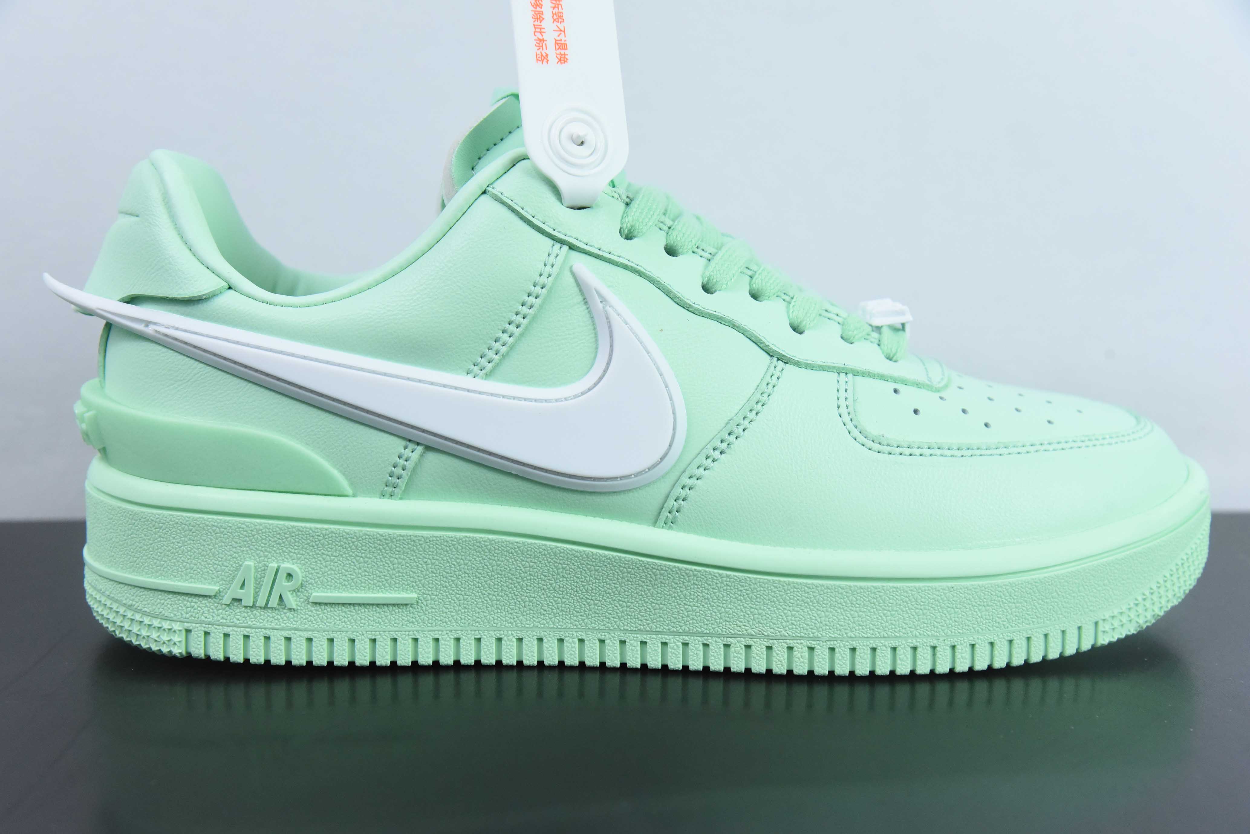 앰부시 x Nk 에어 포스 107 로우 팬텀 공동 브랜드 형광 녹색 빅 후크 에어 포스 원 로우 탑 캐주얼 스니커즈 아이템: DV3464-200 사이즈: 36-44 