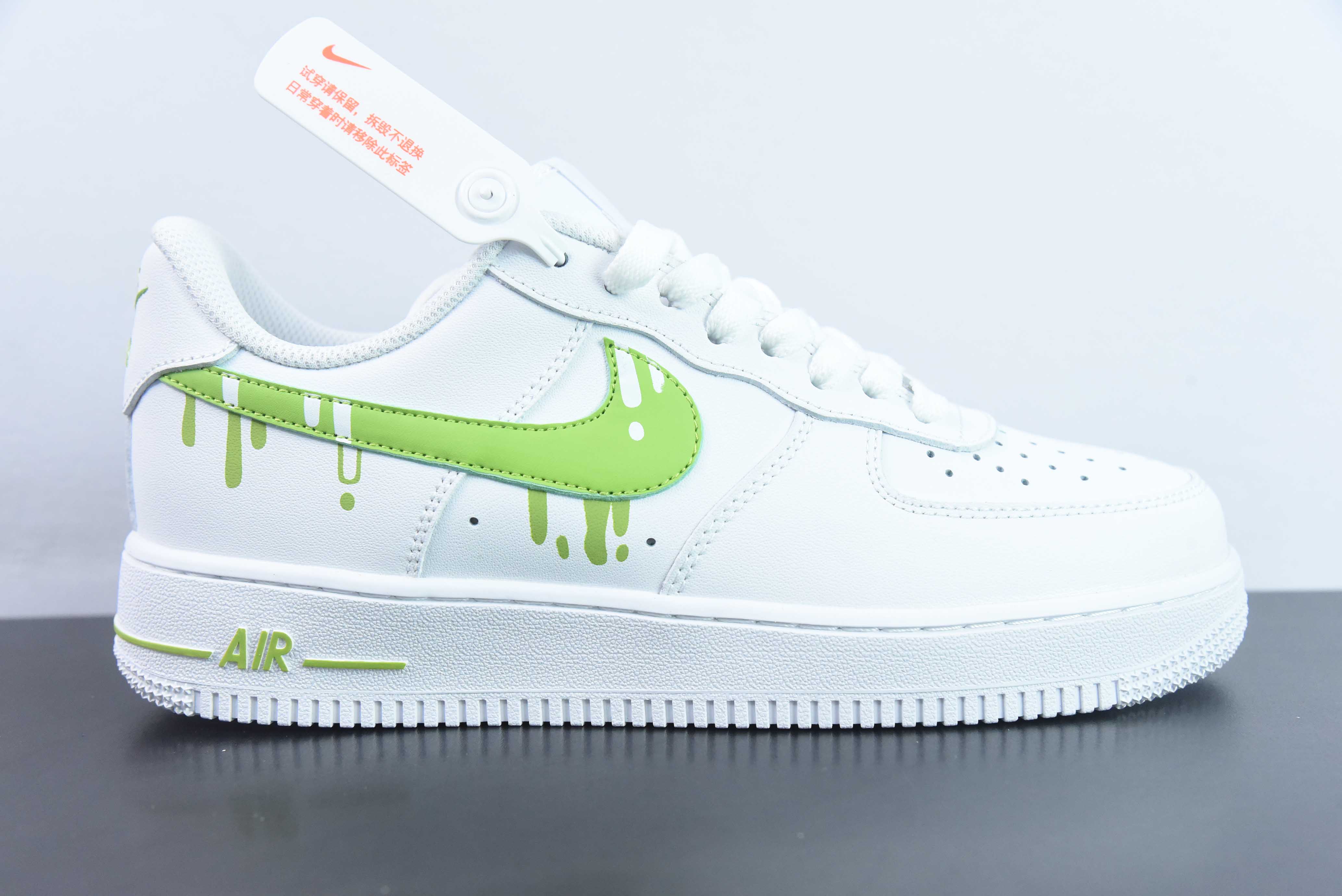 Nk 에어 포스 107 로우 에어 포스 1 로우탑 캐주얼 슈즈 아이템 번호: CW2288-009 사이즈: 36-44