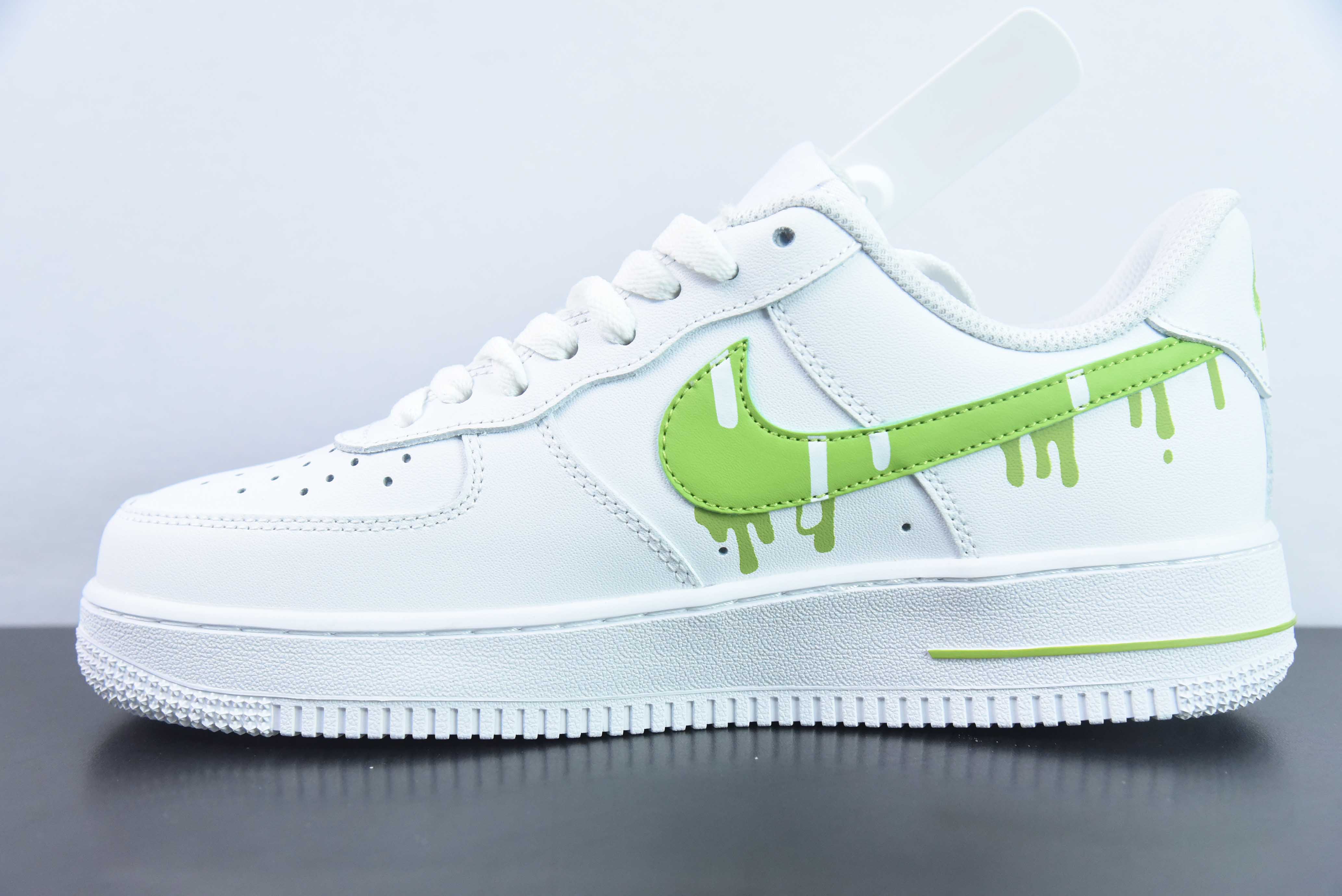 Nk 에어 포스 107 로우 에어 포스 1 로우탑 캐주얼 슈즈 아이템 번호: CW2288-009 사이즈: 36-44