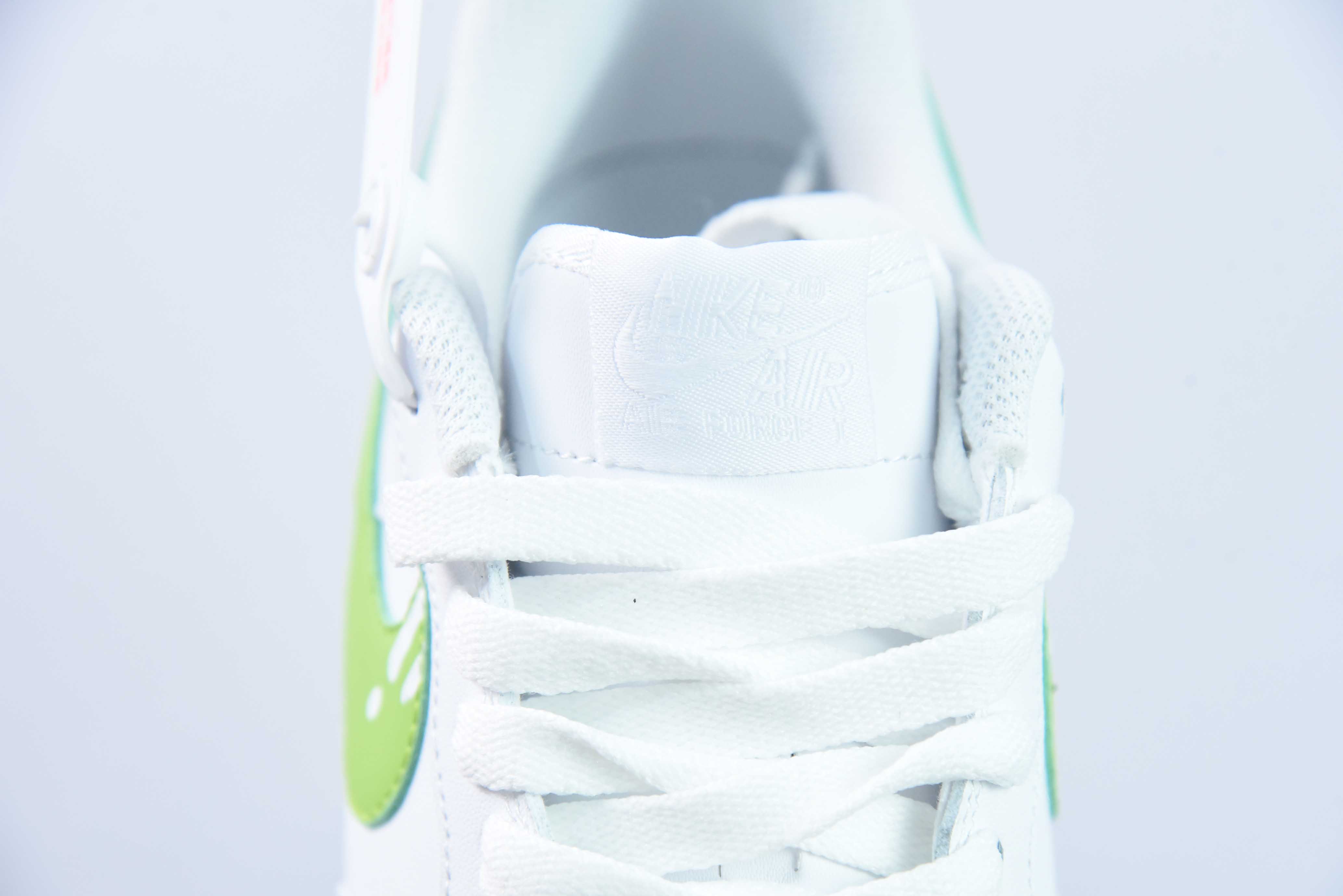 Nk 에어 포스 107 로우 에어 포스 1 로우탑 캐주얼 슈즈 아이템 번호: CW2288-009 사이즈: 36-44