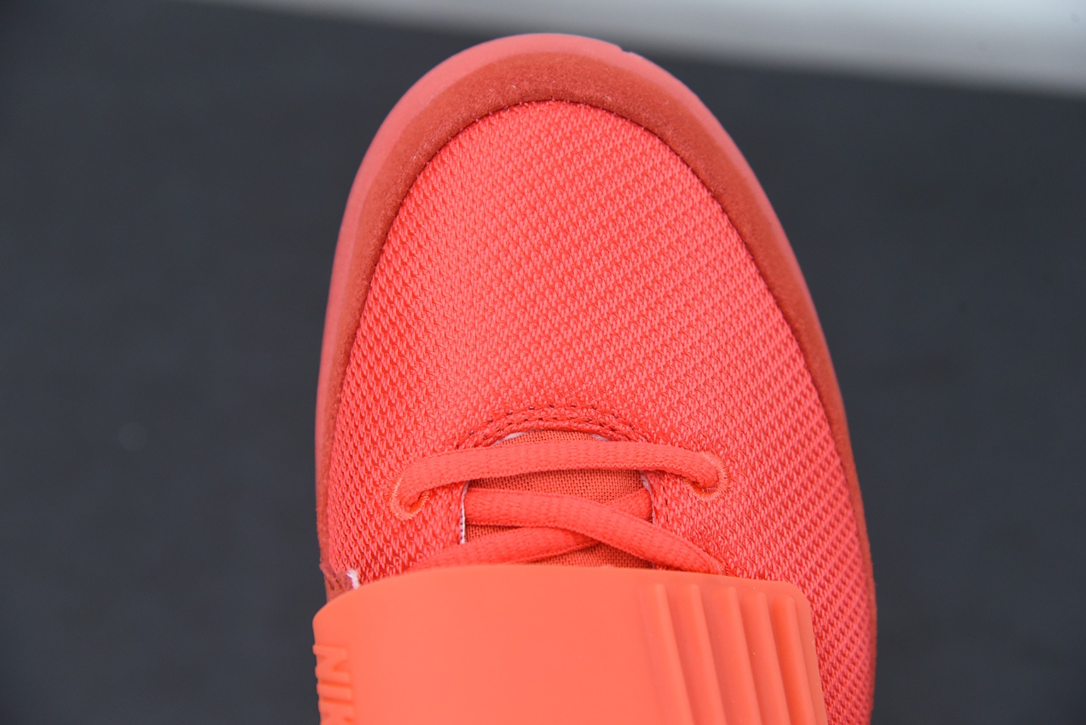 나이키 에어 이지 2 간지 코코넛 울트라 한정판 레드 남성 컬처 농구화 아이템 번호: 508214-660 사이즈: 40-47.5