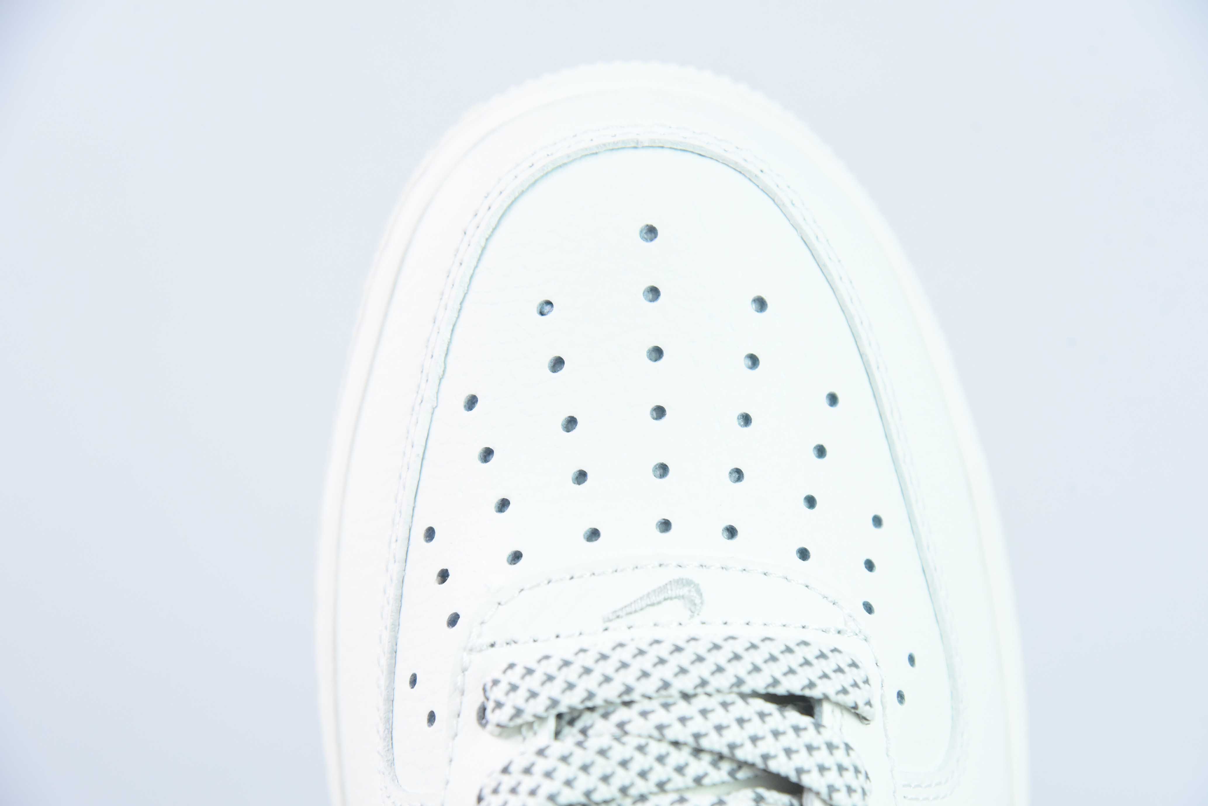 Kith x Nk 에어 포스 1 07 로우 베이지 실버 뉴욕 에어 포스 1 로우 캐주얼 보드 슈즈 상품 번호: NY2022-017 사이즈: 36-44