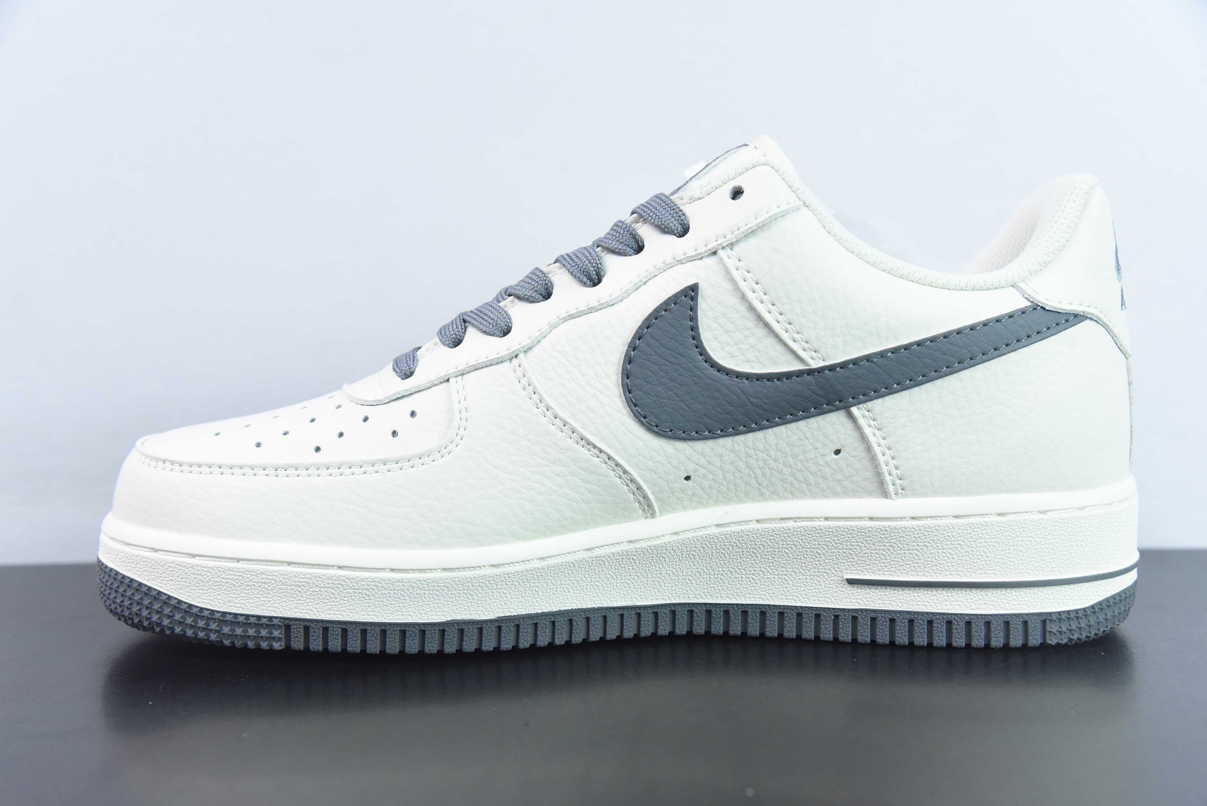 나이키 에어 포스 1 로우 07 x 더 노스페이스 x 슈프림 3자 공동 브랜드 에어 포스 1 로우 탑 애슬레틱 캐주얼 보드 슈즈 아이템 번호: SU2305-008 사이즈: 36-44