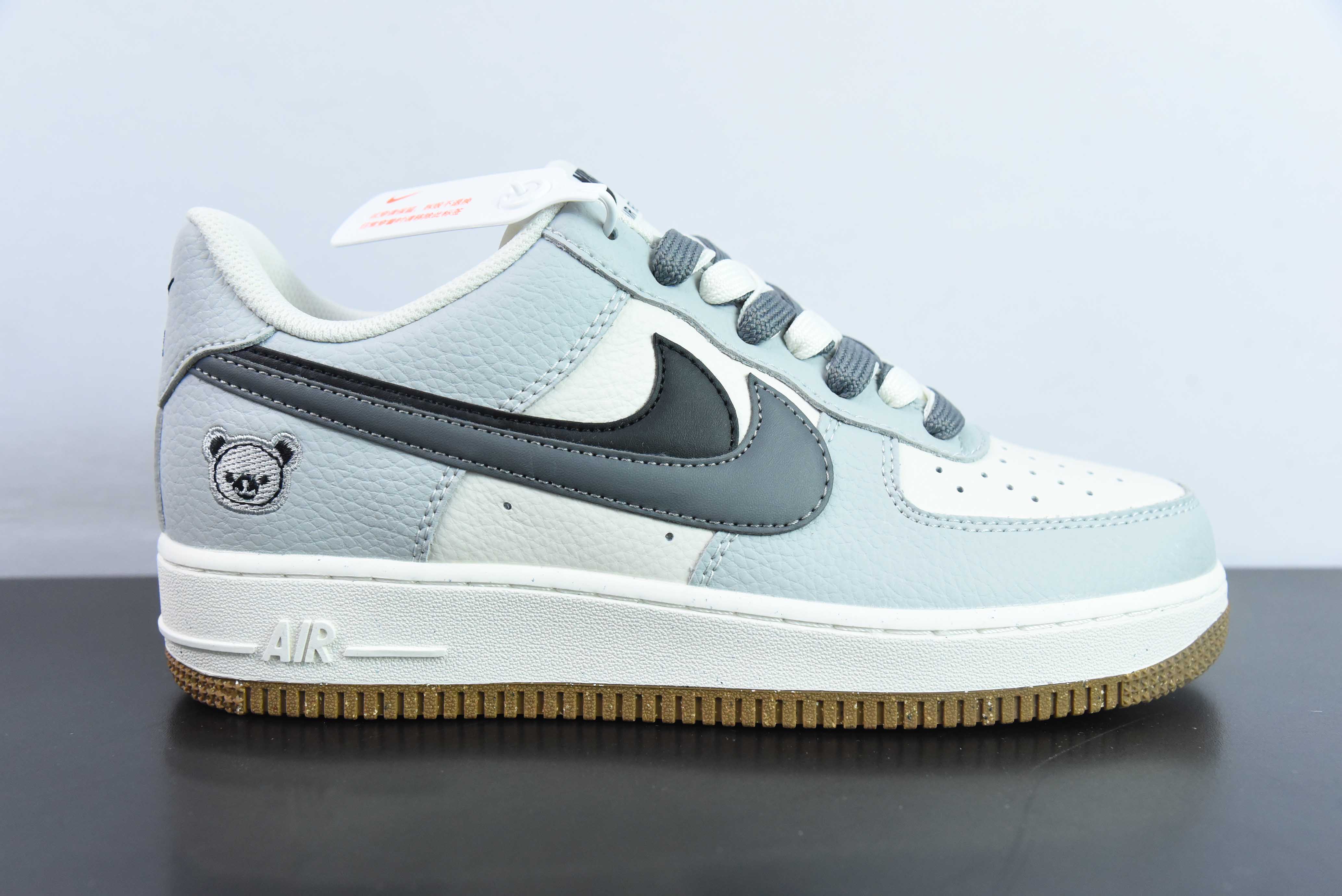 나이키 에어 포스 1 로우 07 블랙 그레이 베어 더블 훅 에어 포스 1 로우탑 캐주얼 스니커즈 아이템: CC2569-033 사이즈: 36-44