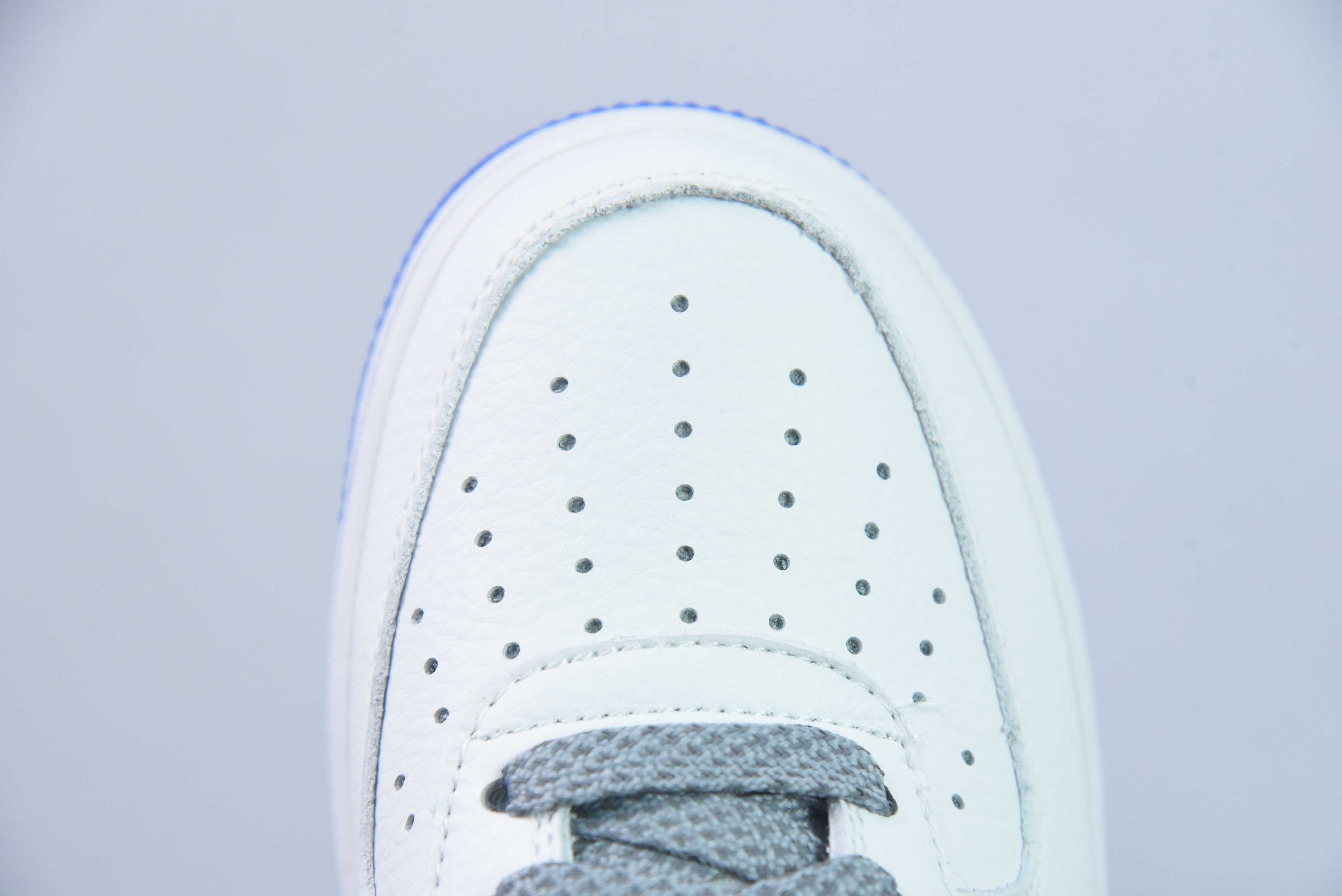 나이키 에어 포스 1 07 클래식 화이트 & 블루 스타 에어 포스 1 로우탑 캐주얼 슈즈 아이템: LS0216-023 사이즈: 36-44