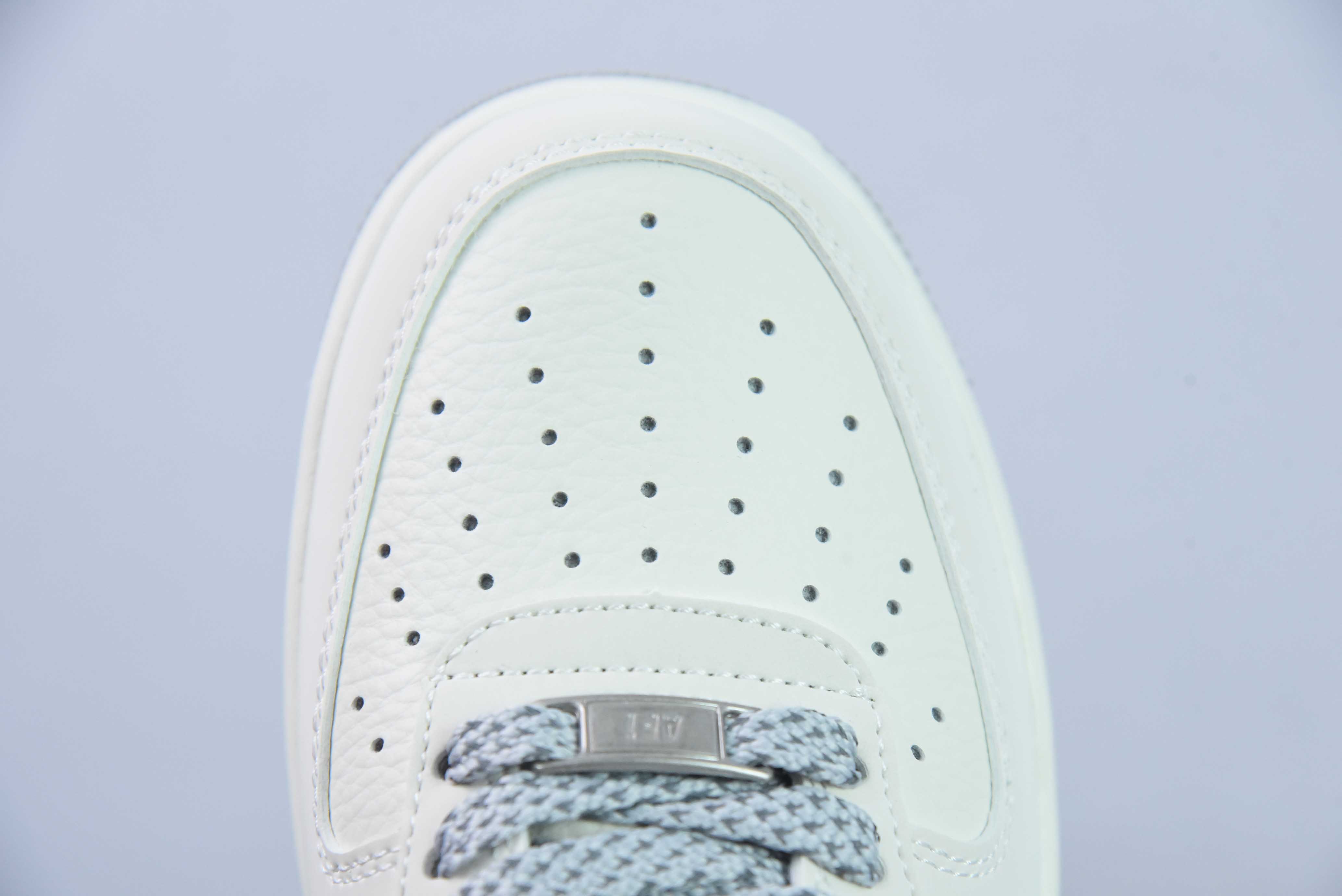 Supreme x Nk 에어 포스 107 로우 베이지 그레이 에어 포스 1 로우탑 캐주얼 슈즈 아이템: HD1968-018 사이즈: 36-44