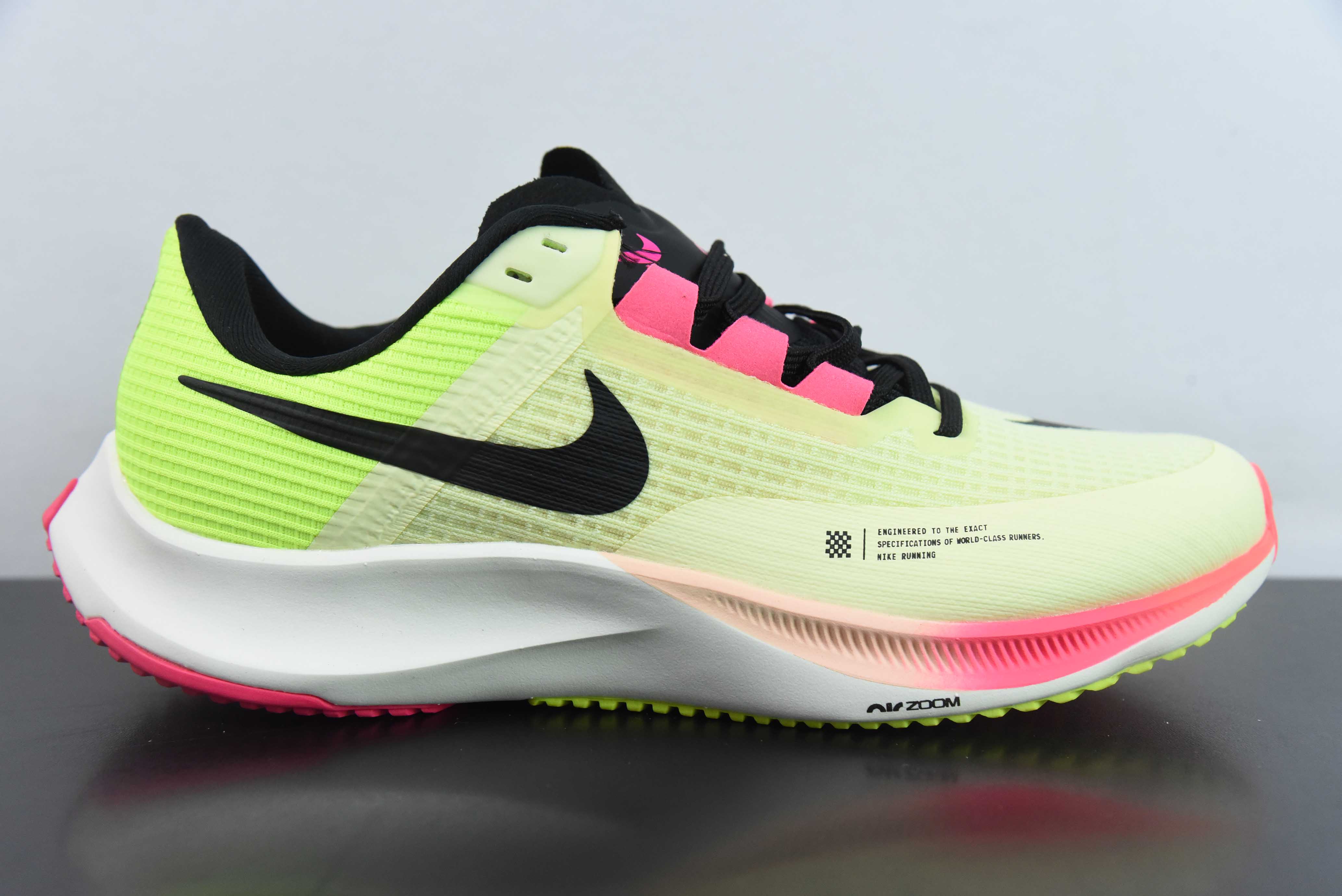 나이키 에어 줌 라이벌 플라이 3. 초경량 러닝화 패브릭 충격 흡수 경량 러닝화 품목 번호: CT2405-301 사이즈: 36-46