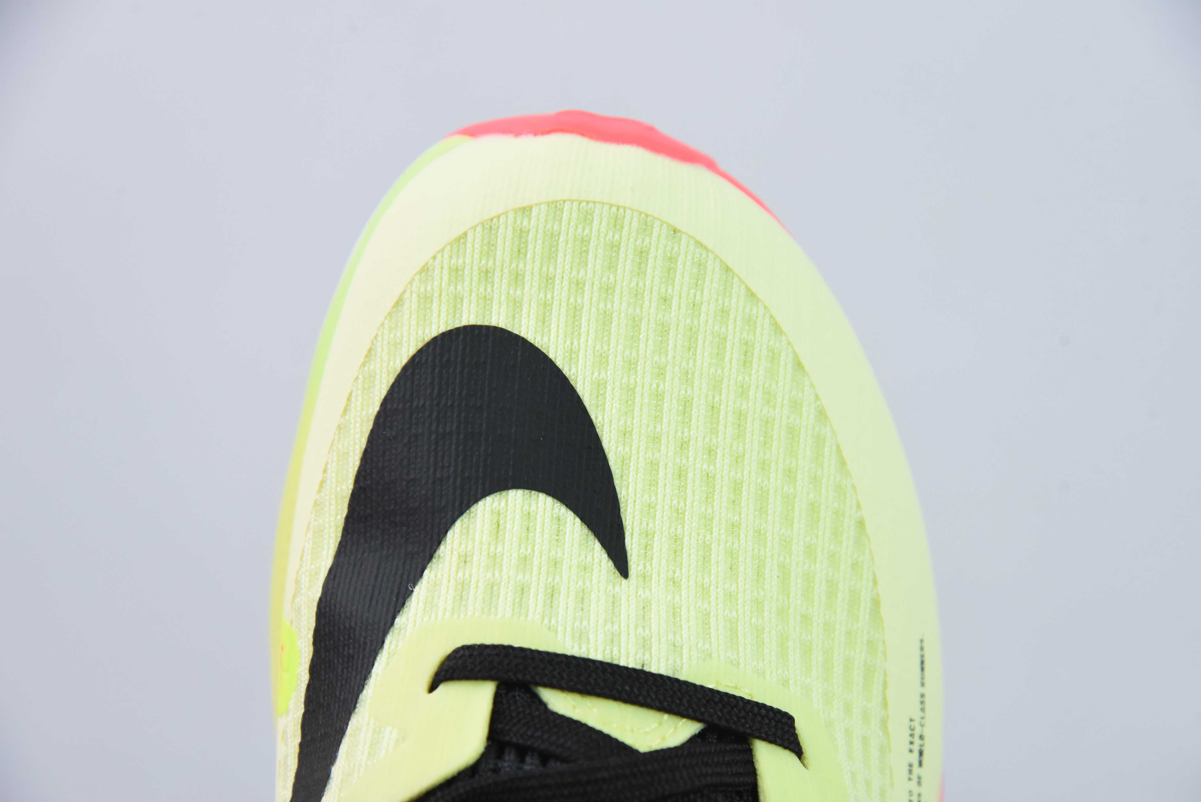 나이키 에어 줌 라이벌 플라이 3. 초경량 러닝화 패브릭 충격 흡수 경량 러닝화 품목 번호: CT2405-301 사이즈: 36-46