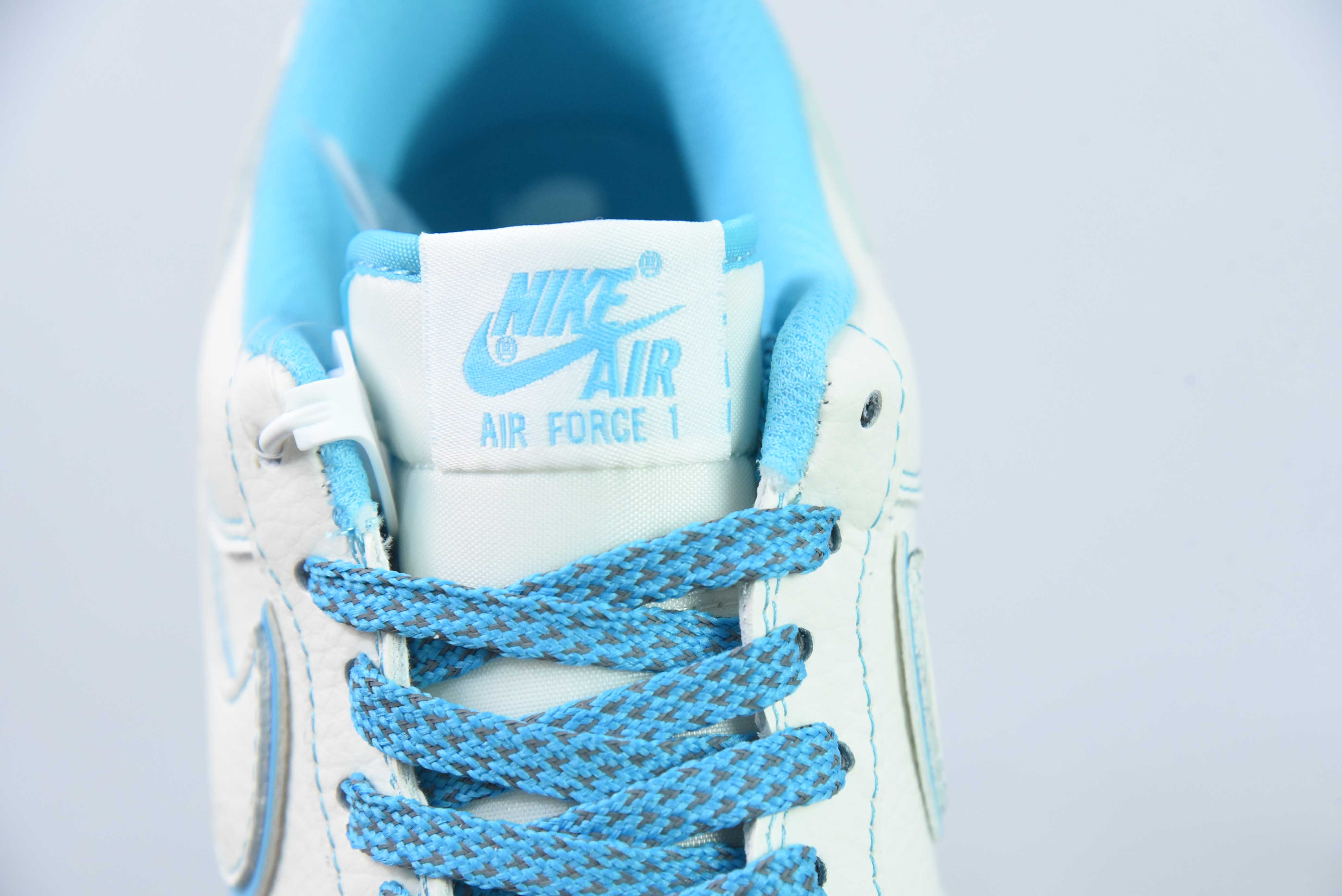 나이키 에어 포스 1 로우 07 x 스투시 화이트와 블루 별이 가득한 아이템 번호: UN1635 666 사이즈: 36-44