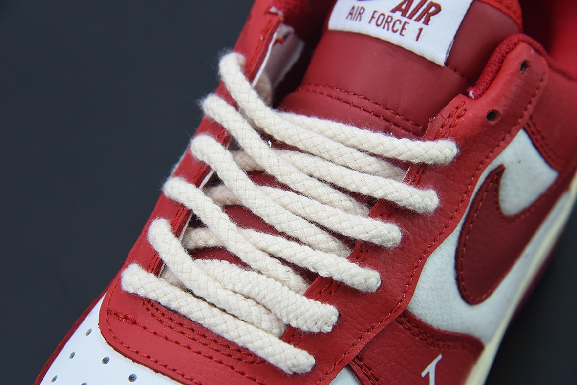 에어 포스 1 나이키 로우 화이트 및 레드 굿바이 아이템: DO5220 162 화이트 및 레드 그래피티 에어 포스 1 로우 탑 사이즈: 36-44