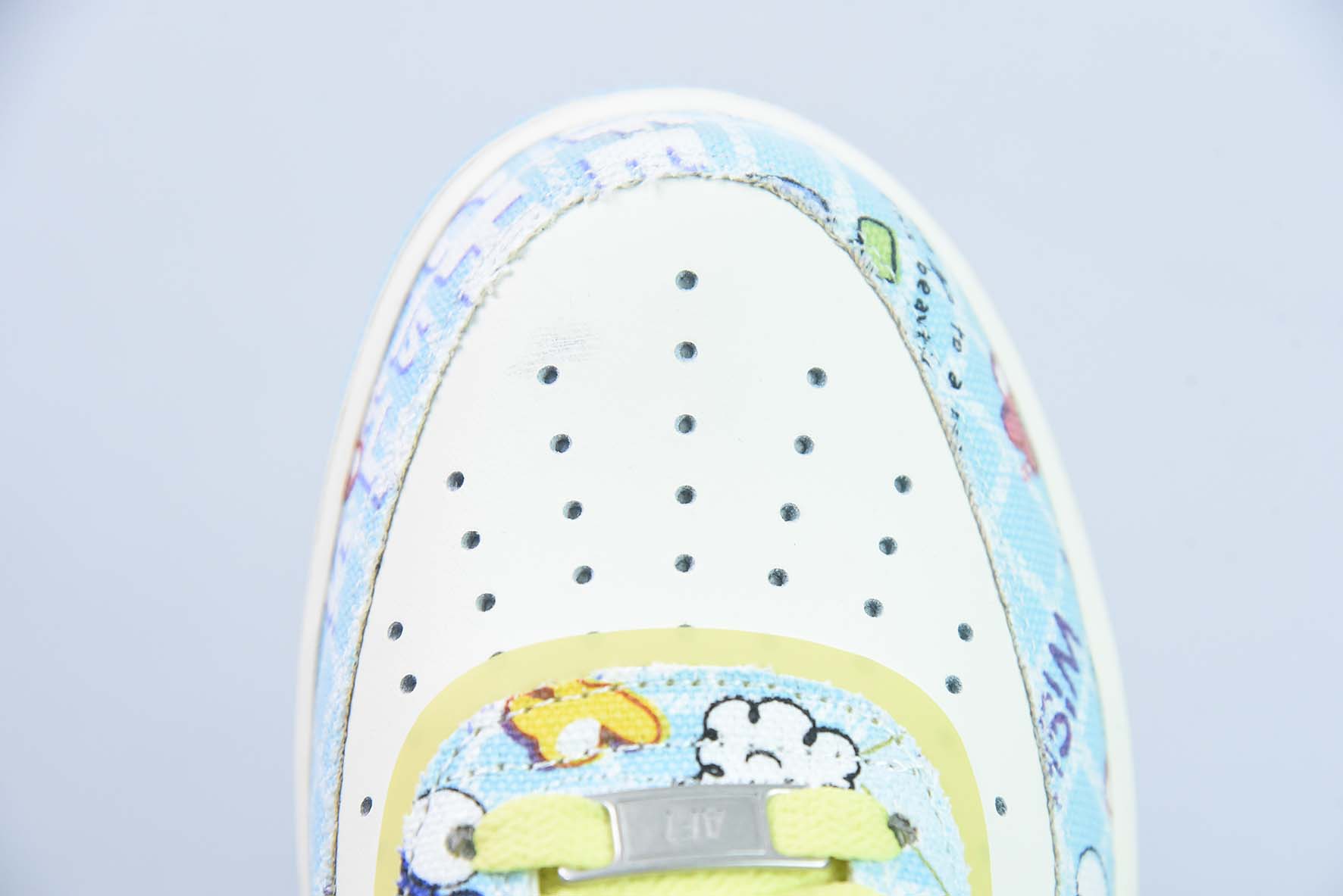 YAX39577438 나이키 에어포스 107 로우 도라에모 에어포스 원 베이지 라이트 블루 옐로우 도라에몽 팅커벨 고양이 아이템: FB0607-055 사이즈: 36-44