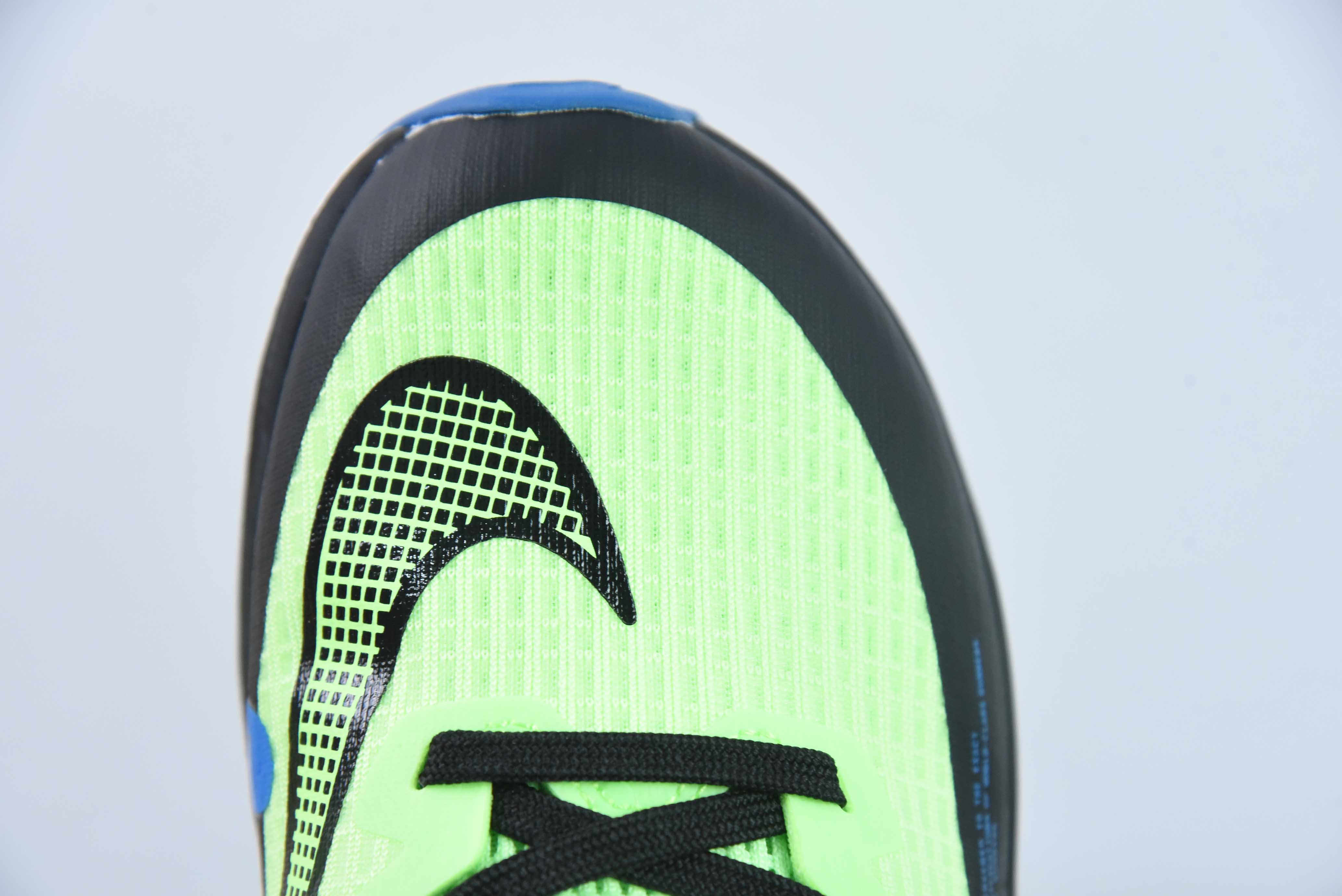 나이키 에어 줌 라이벌 플라이 3. 초경량 러닝화 패브릭 충격 흡수 경량 러닝화 아이템 번호: CT2405-300 사이즈: 39-46