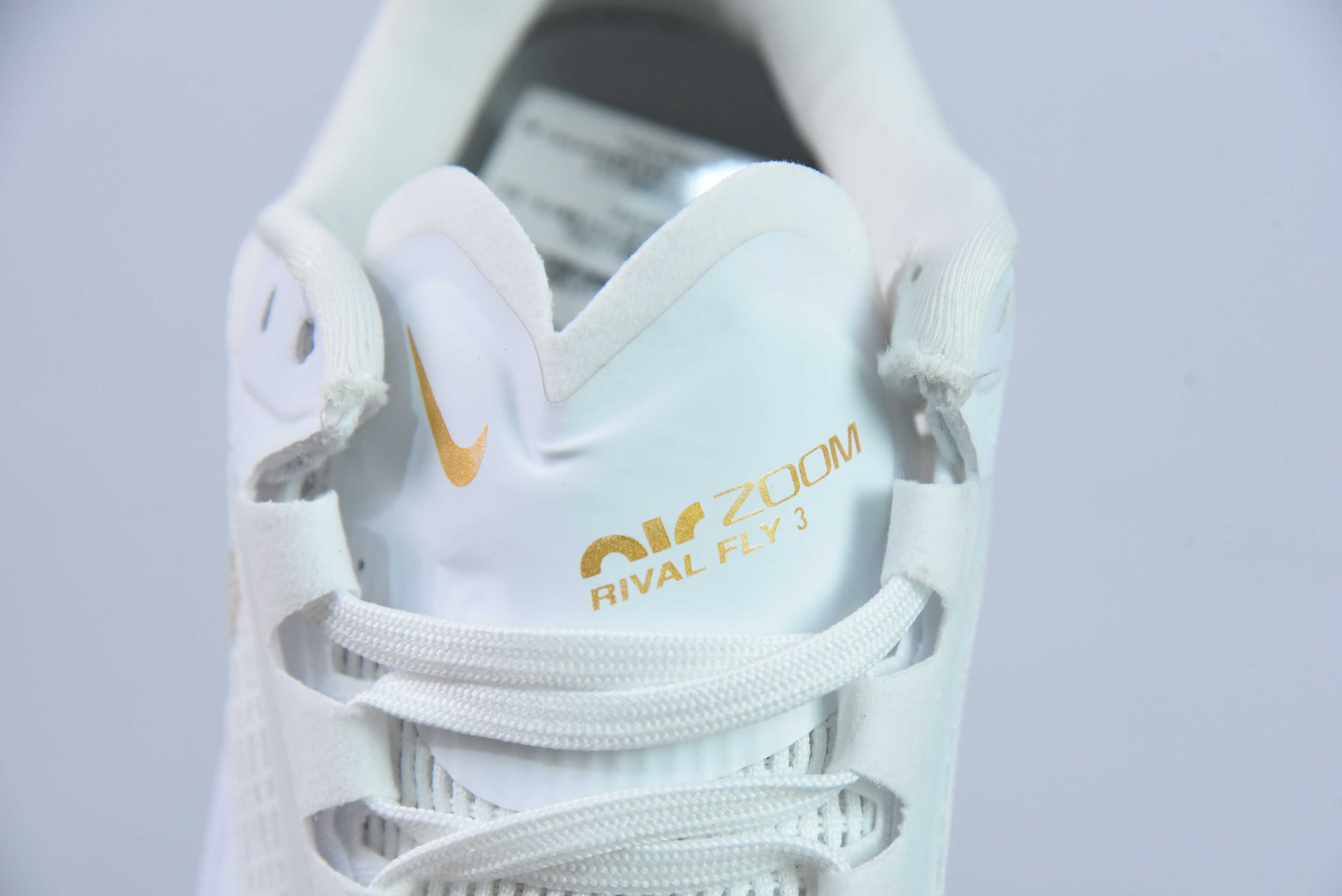 나이키 에어 줌 라이벌 플라이 3. 초경량 러닝화 패브릭 충격흡수 경량 러닝화 아이템 번호: CT2405-606 사이즈: 39-46