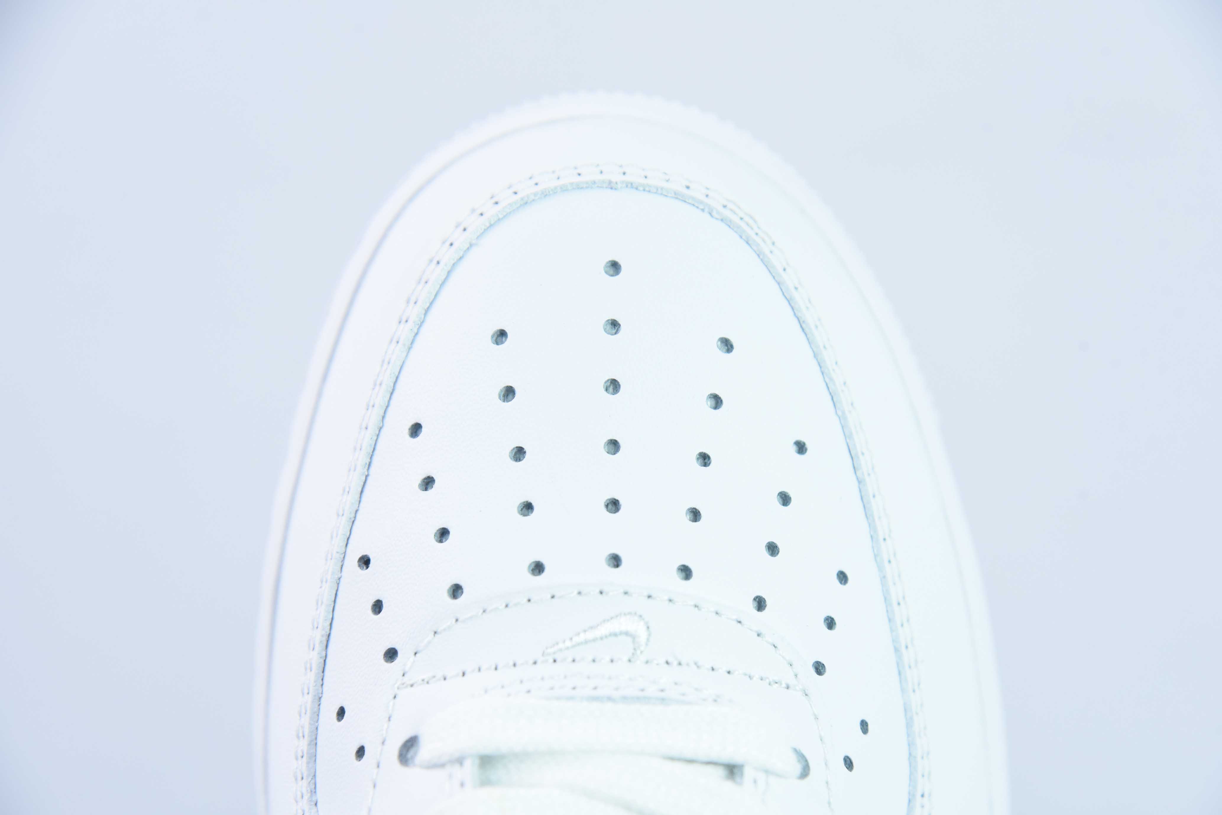 나이키 에어 포스 1 AF1 에어 포스 1/로우탑 화이트 그린 품목 번호: AO2423-104 사이즈: 36-44