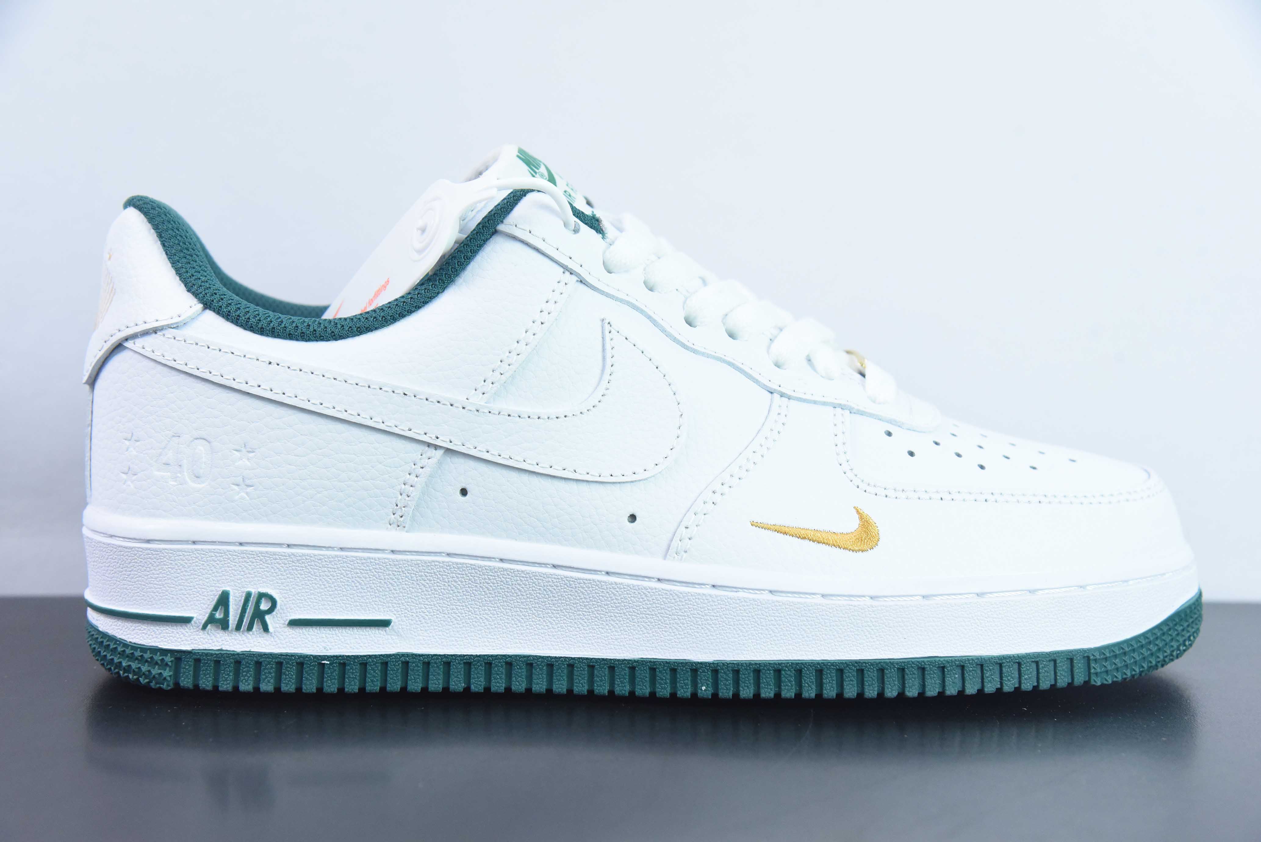 나이키 에어 포스 1 07 다크 그린 스몰 훅 40주년 스타 에어 포스 원 로우 탑 캐주얼 보드 슈즈 아이템: DD1225-009 사이즈: 36-44