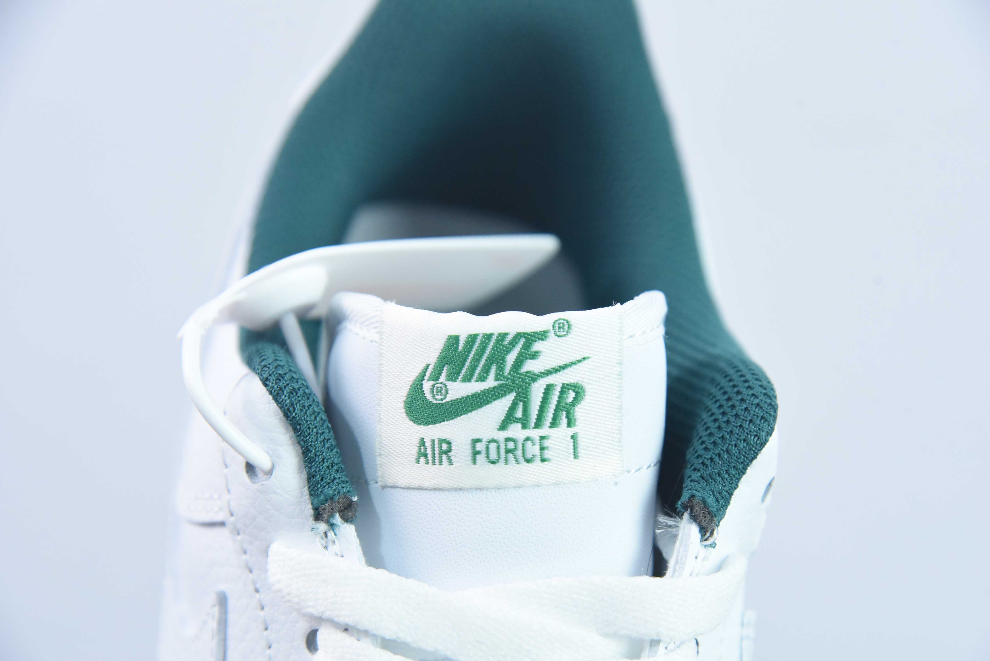 나이키 에어 포스 1 07 다크 그린 스몰 훅 40주년 스타 에어 포스 원 로우 탑 캐주얼 보드 슈즈 아이템: DD1225-009 사이즈: 36-44