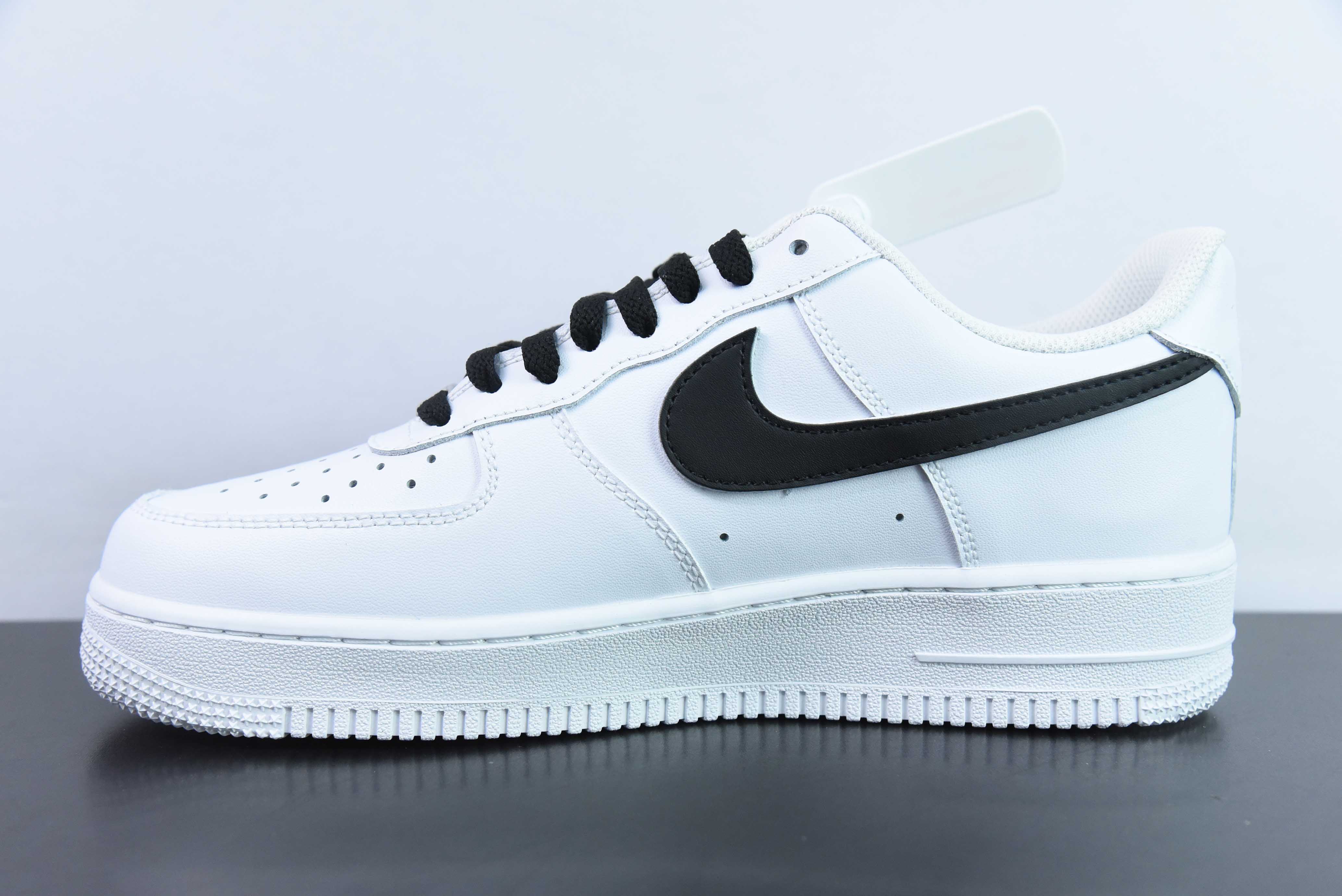 에어 포스 1 로우 하이 스트리트 아웃도어 블랙 앤 화이트 더블 후크 클래식 캐주얼 스니커즈 보드 슈즈 아이템: DD8959-100 사이즈: 36-44