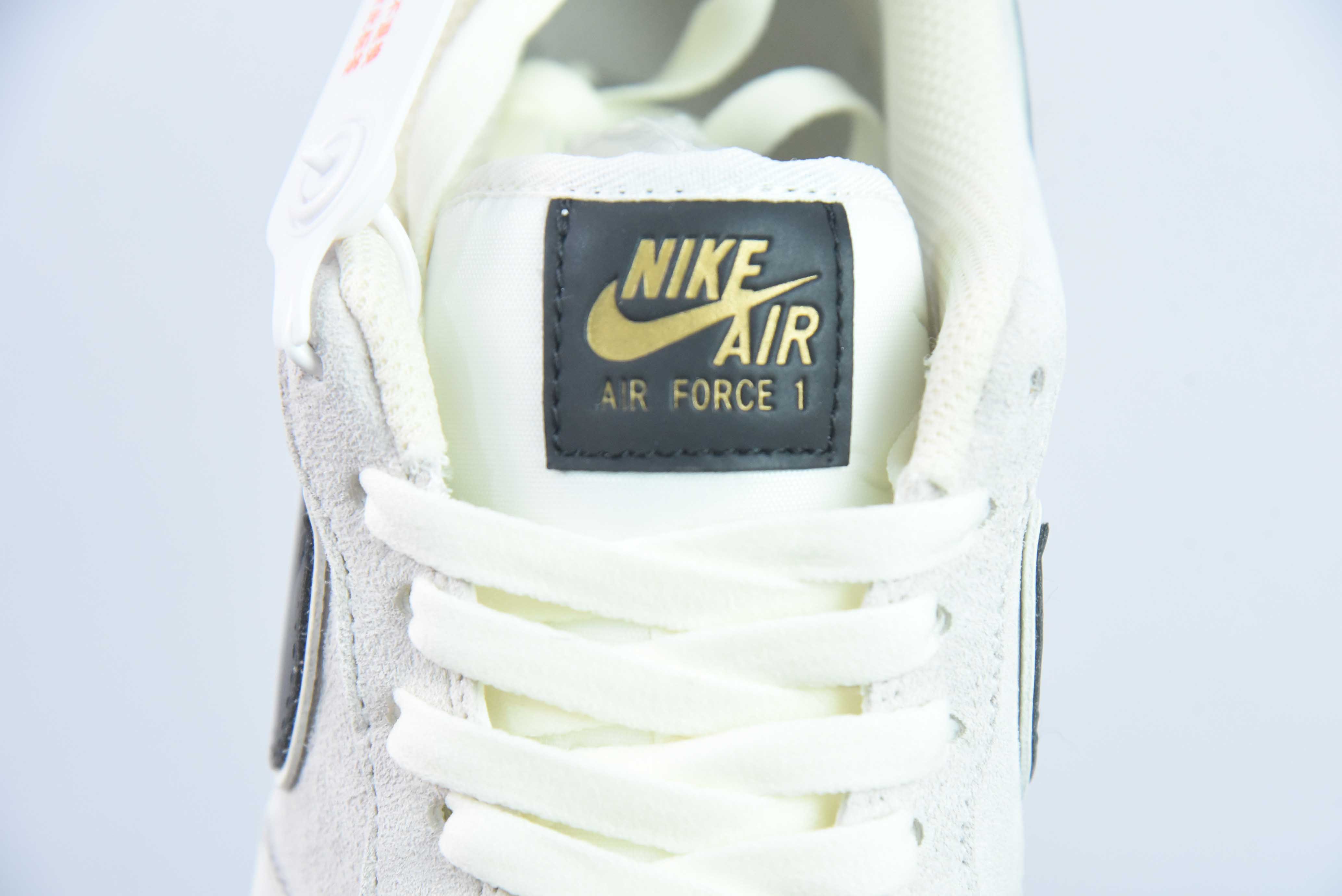 나이키 에어 포스 1 로우 07 스몰 훅 블랙 스웨이드 에어 포스 1 로우 탑 캐주얼 보드 슈즈 아이템: KK5636-810 사이즈: 36-44