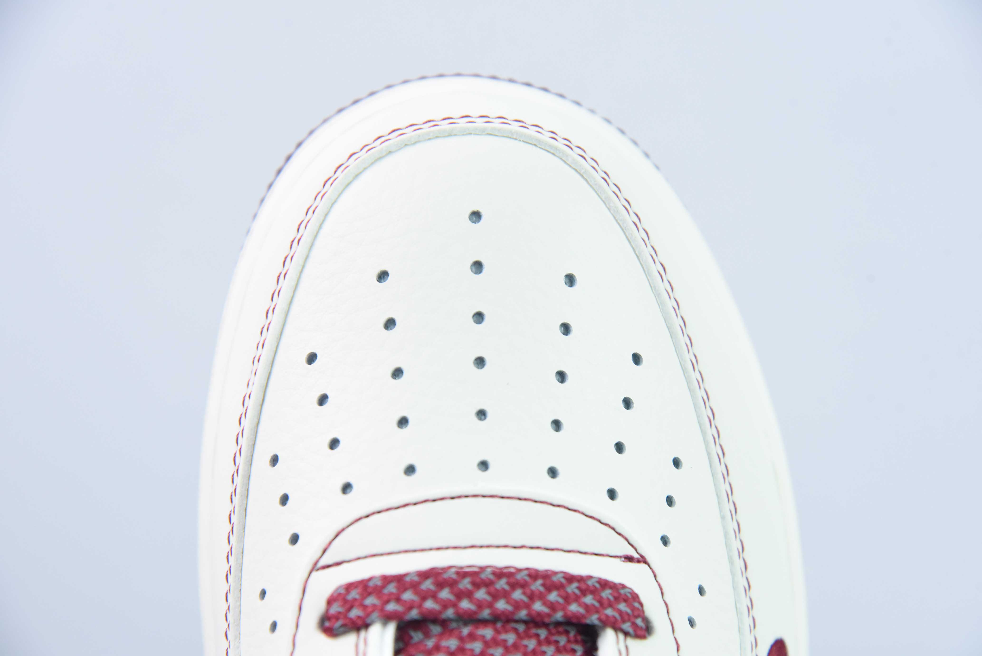 나이키 에어 포스 107 로우 베이지 화이트/와인 레드 체커보드 에어 포스 원 가죽 베이지 화이트/와인 레드 체커보드 리플렉티브 품목 번호 GZ5688-055 사이즈: 36-44