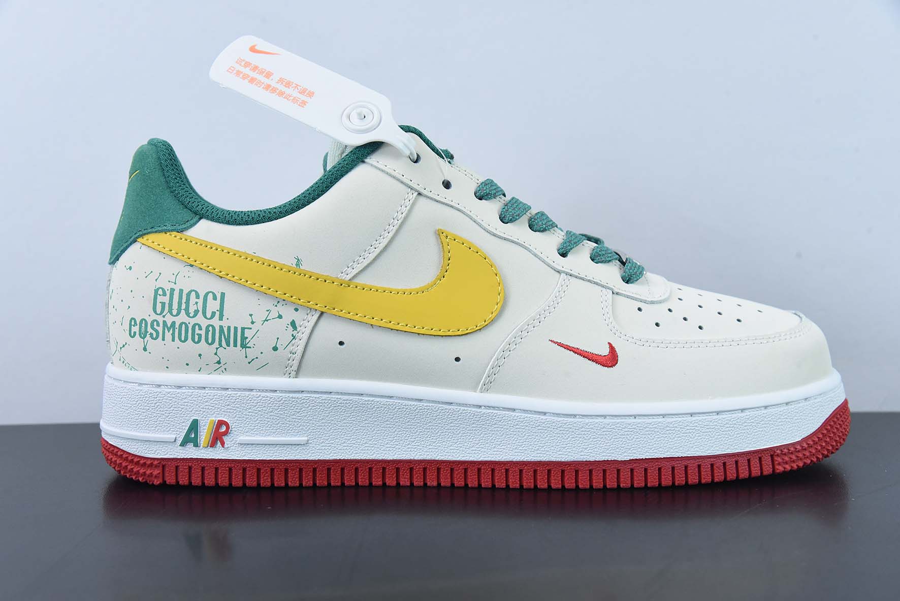 나이키 에어 포스 1 07 로우 구찌 공동 브랜드-크리스마스 에어 포스 원 로우탑 상품 번호: HX123-002 사이즈: 36-44