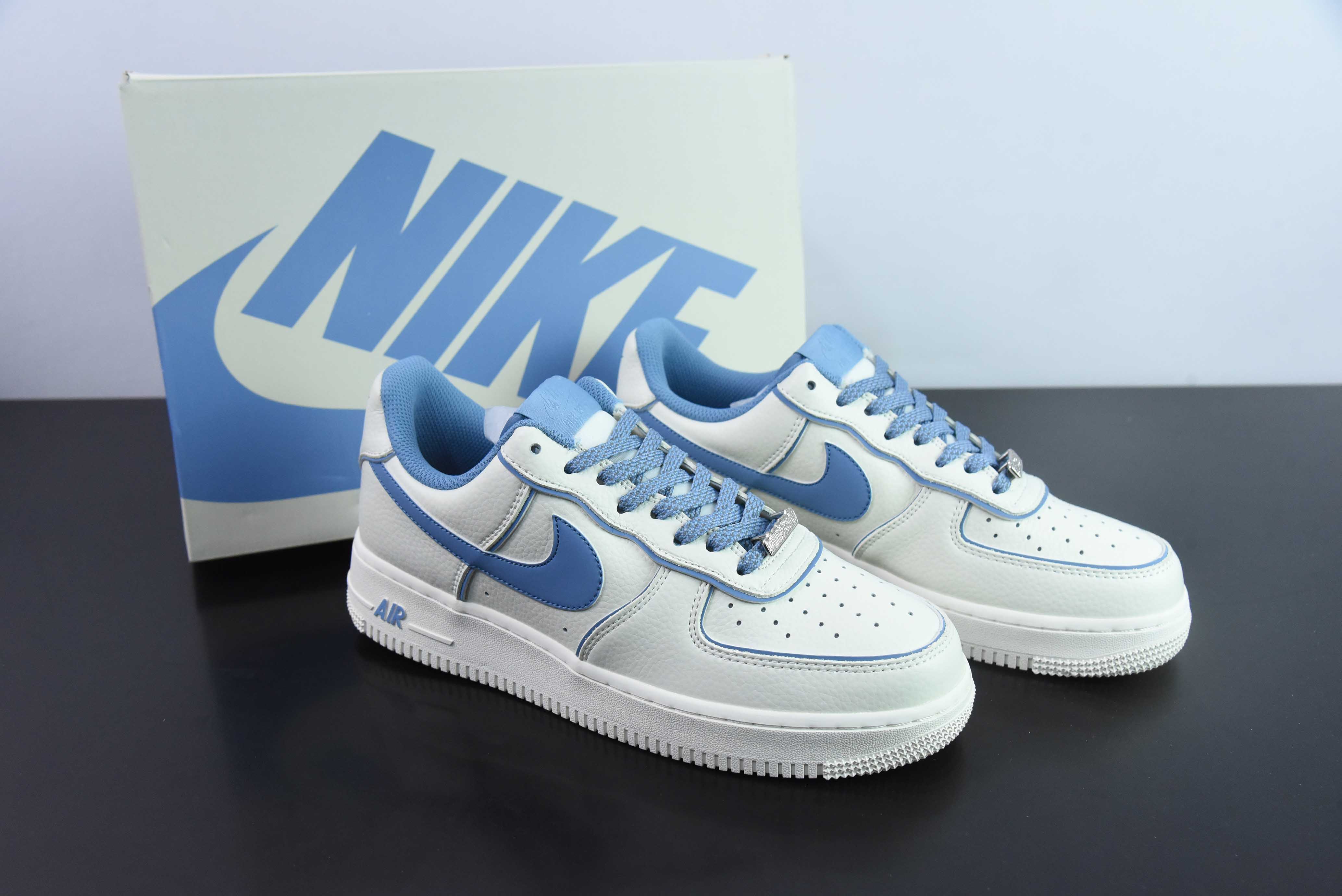 나이키 에어 포스 1 07 로우 베이지 및 블루 컬러풀 나이트메어 에어 포스 1 로우탑 스포츠 및 레저 신발 상품 번호: UH8958-122 사이즈: 36-44