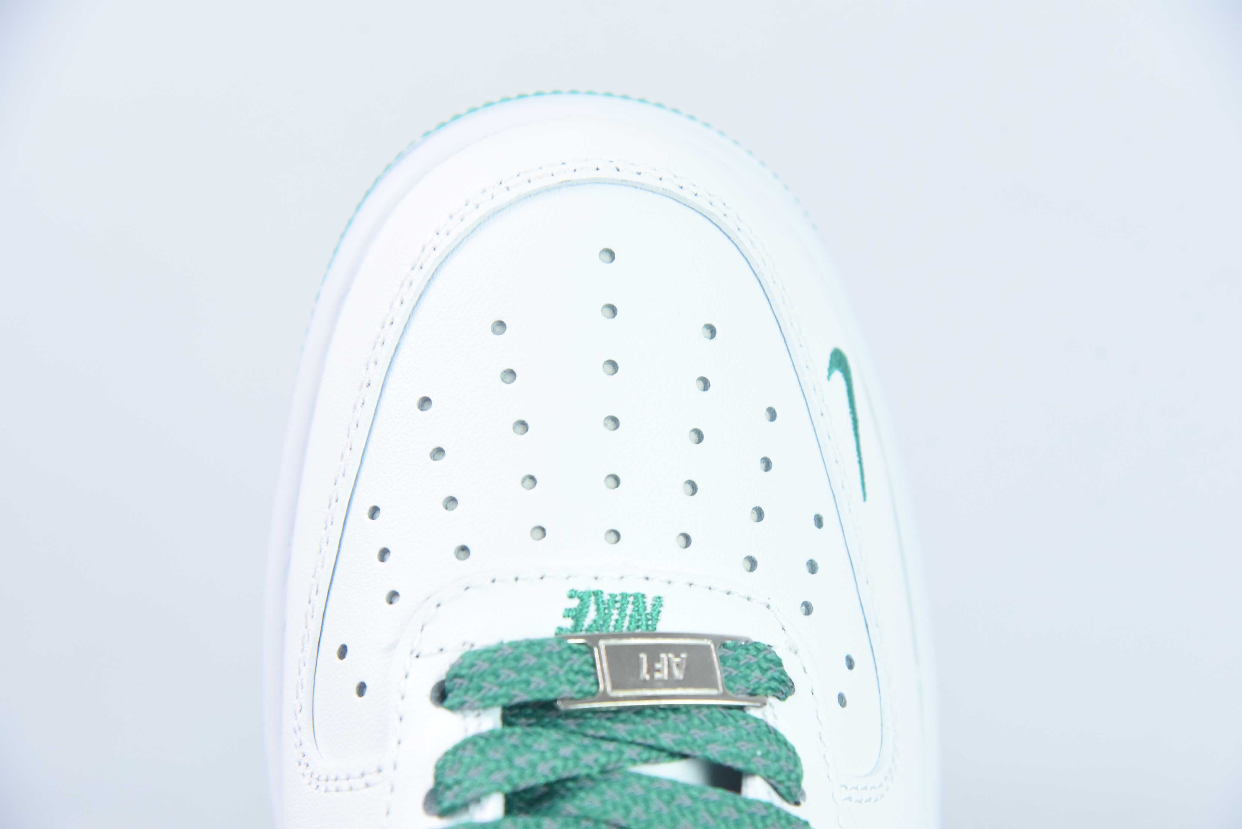 나이키 에어 포스 1 에어 포스 1 로우 캐주얼 스니커즈 YZ8115-001 사이즈: 36 36.5 37.5 38 38.5 39 40 40.5 41 42 42.5 43 44 45