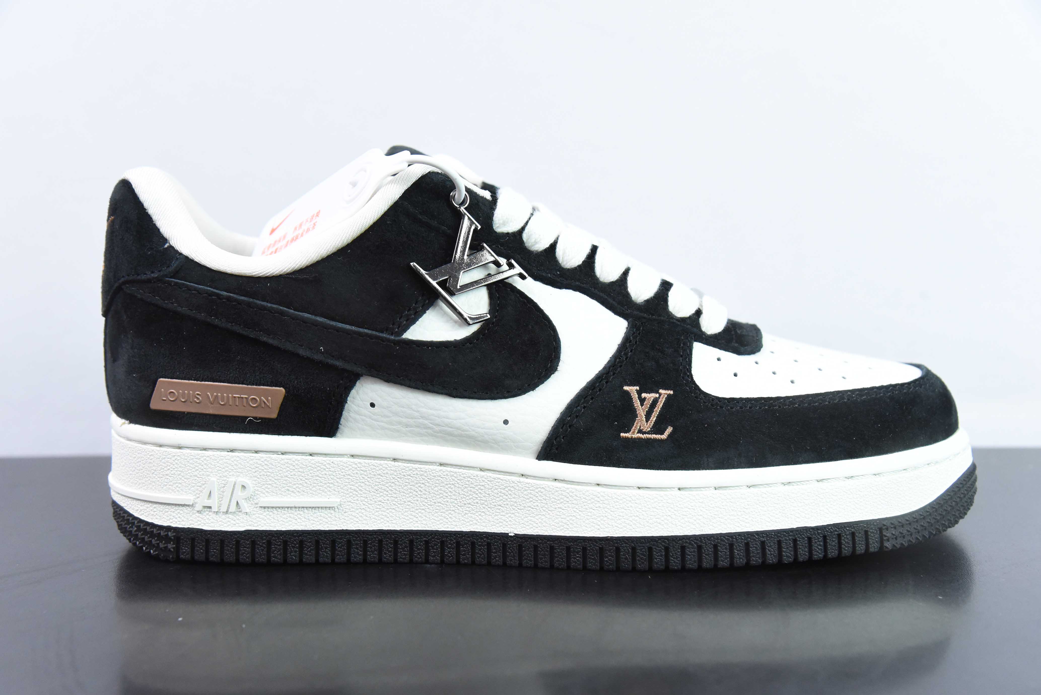 나이키 에어 포스 107 로우 LV 공동 브랜드-라이스 블랙 피그 에잇 에어 포스 1 로우 로우 캐주얼 슈즈 아이템: HD1968-010 사이즈: 36-44