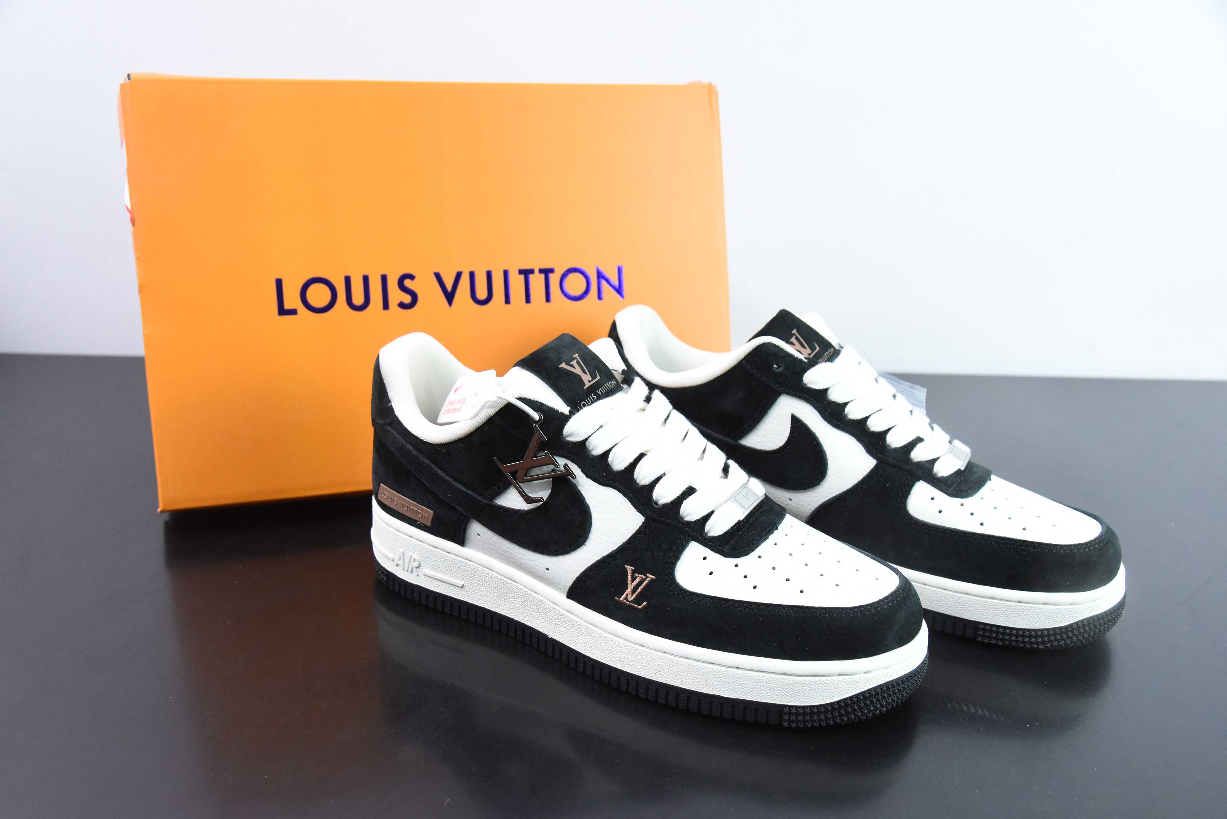 나이키 에어 포스 107 로우 LV 공동 브랜드-라이스 블랙 피그 에잇 에어 포스 1 로우 로우 캐주얼 슈즈 아이템: HD1968-010 사이즈: 36-44