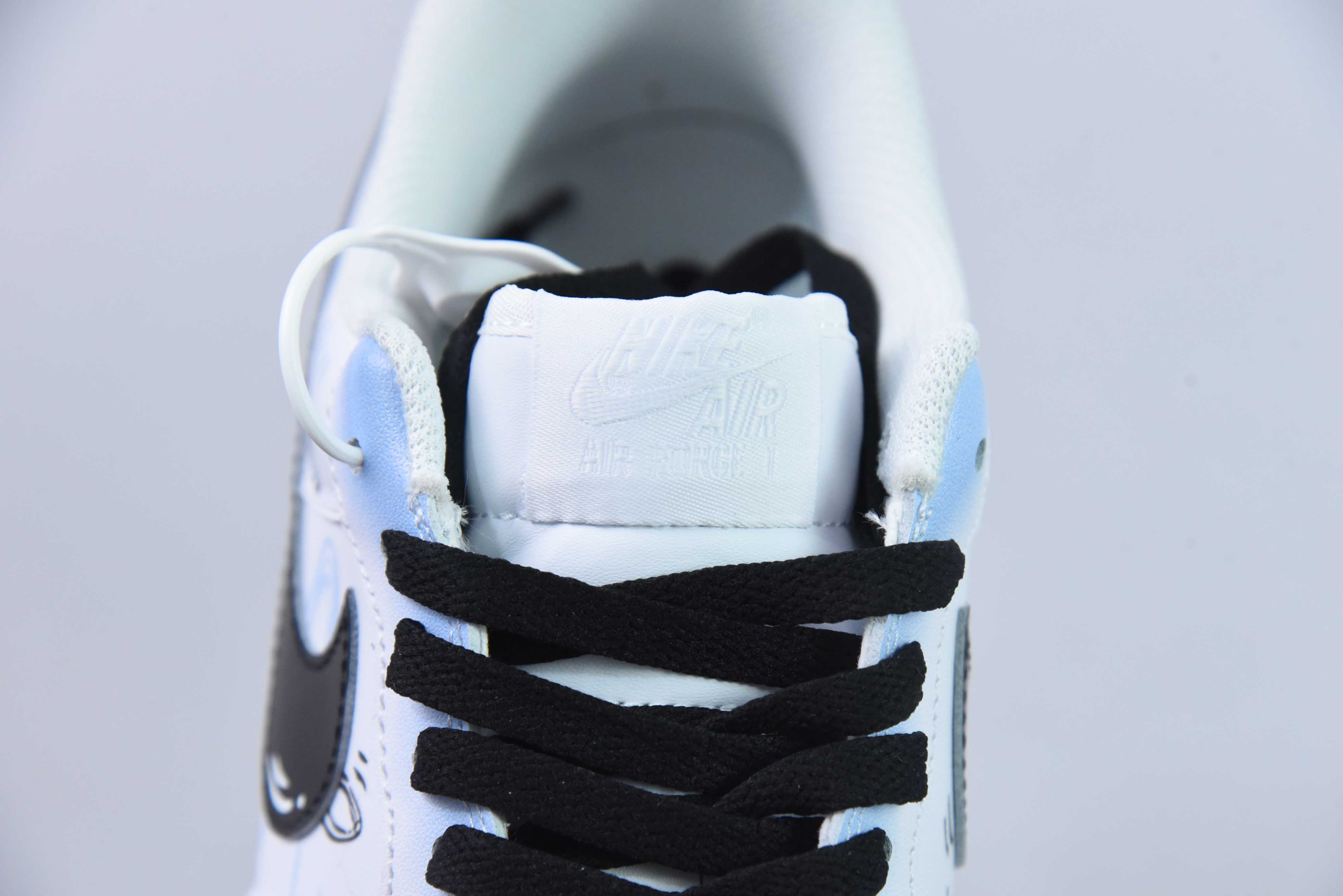 나이키 에어 포스 1 로우07 彼岸情書 화이트 블루 에어 브러시 에어 포스 1 로우 캐주얼 스니커즈 아이템 : CW2288-111 사이즈 : 36-44