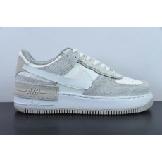 에어 포스 1 섀도우 새로운 여성스러운 해체주의 디자인 에어 포스 1 마카롱 아이템: FB7172-111 사이즈: 35-40