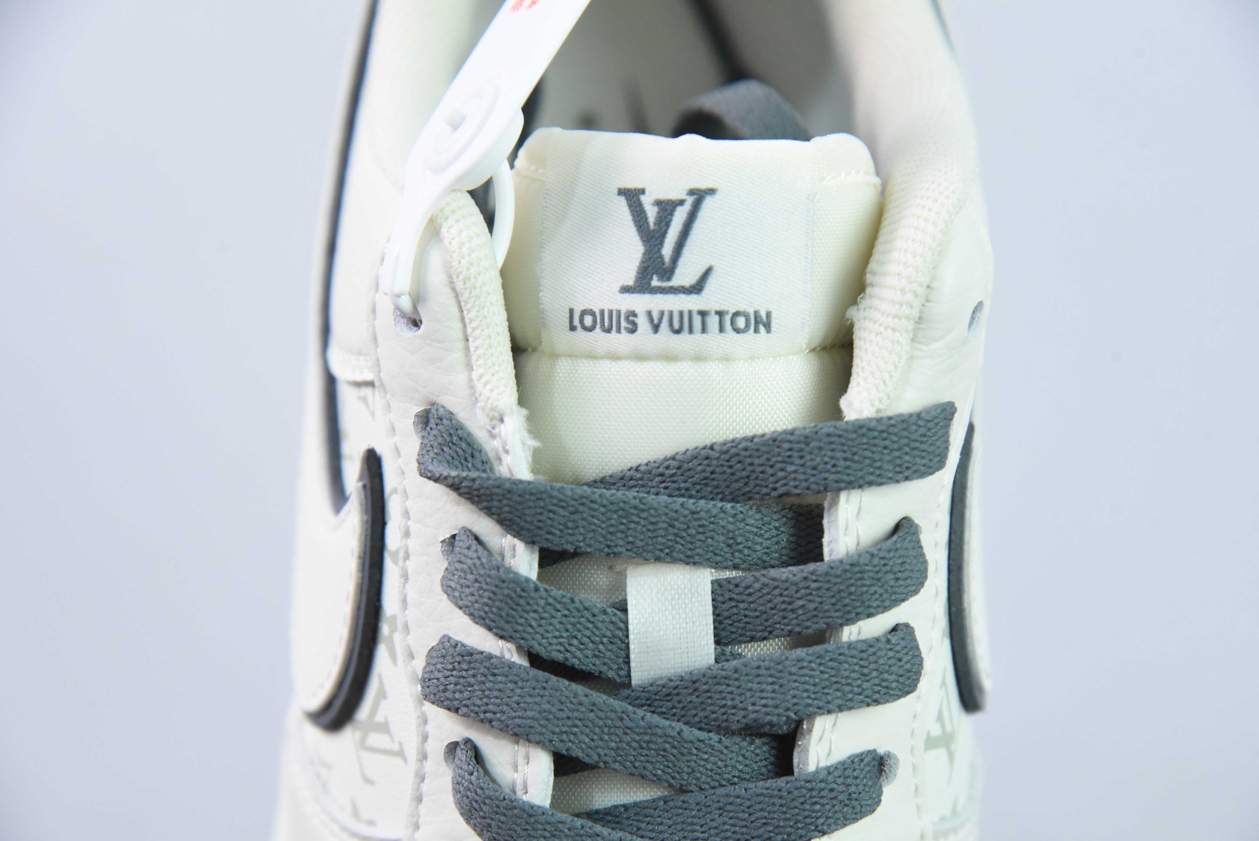 나이키 에어 포스 1 07 로우 LV 공동 브랜드-베이지 그레이 프린트 에어 포스 원 로우탑 트레이너 아이템: FB0788-200 사이즈: 36-44