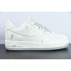 크록스/크롬 하트 x 나이키 에어 포스 1 07 로우 크롬 하트 에어 포스 1 아이템 번호: KL2307-502 사이즈: 36-44