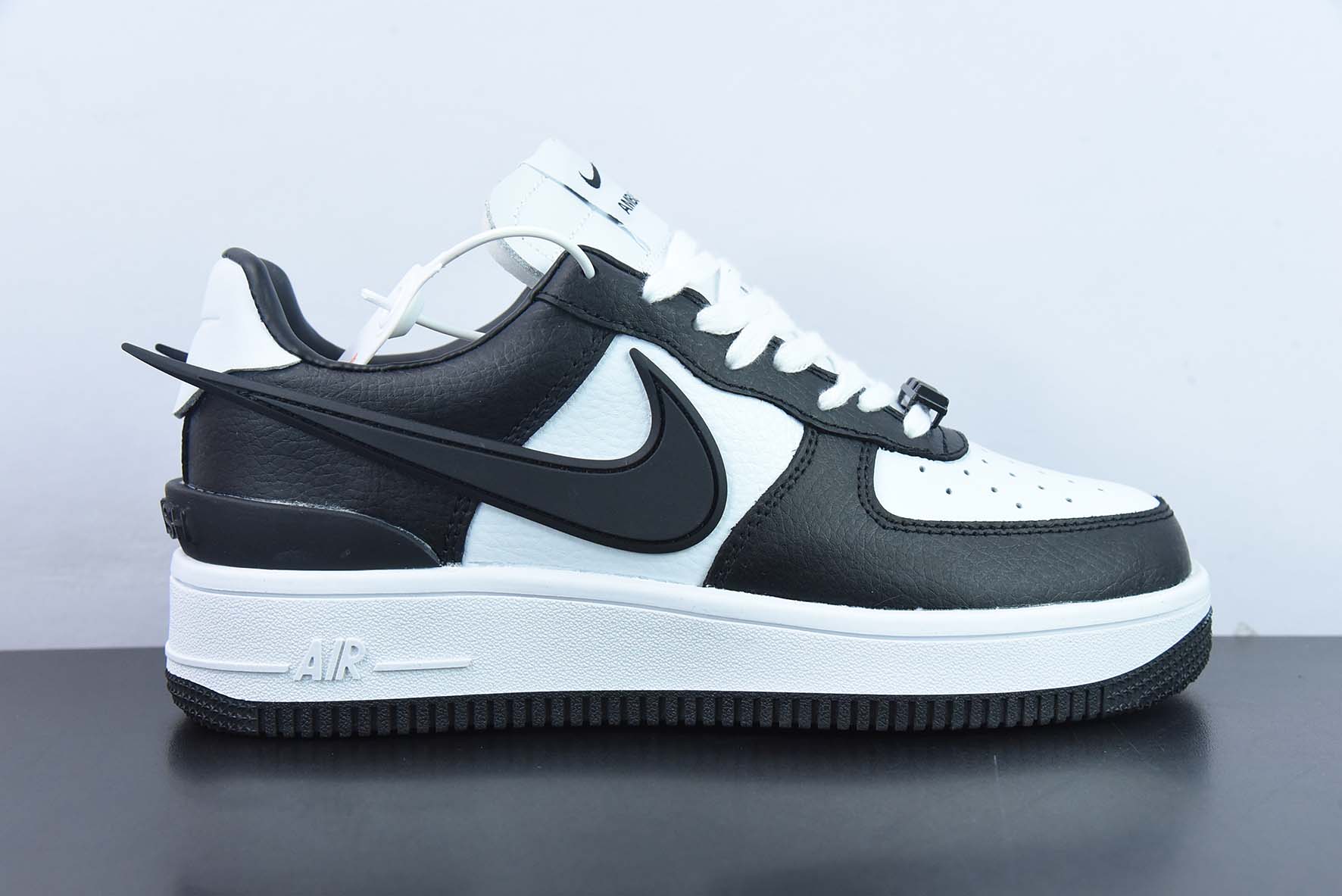 앰부시 x Nk 에어 포스 1 07 로우 팬텀 공동 브랜드 디컨스트럭티드 시리즈 에어 포스 1 로우 운동 캐주얼 보드 슈즈 아이템 번호: DV3464-008 사이즈: 36-44