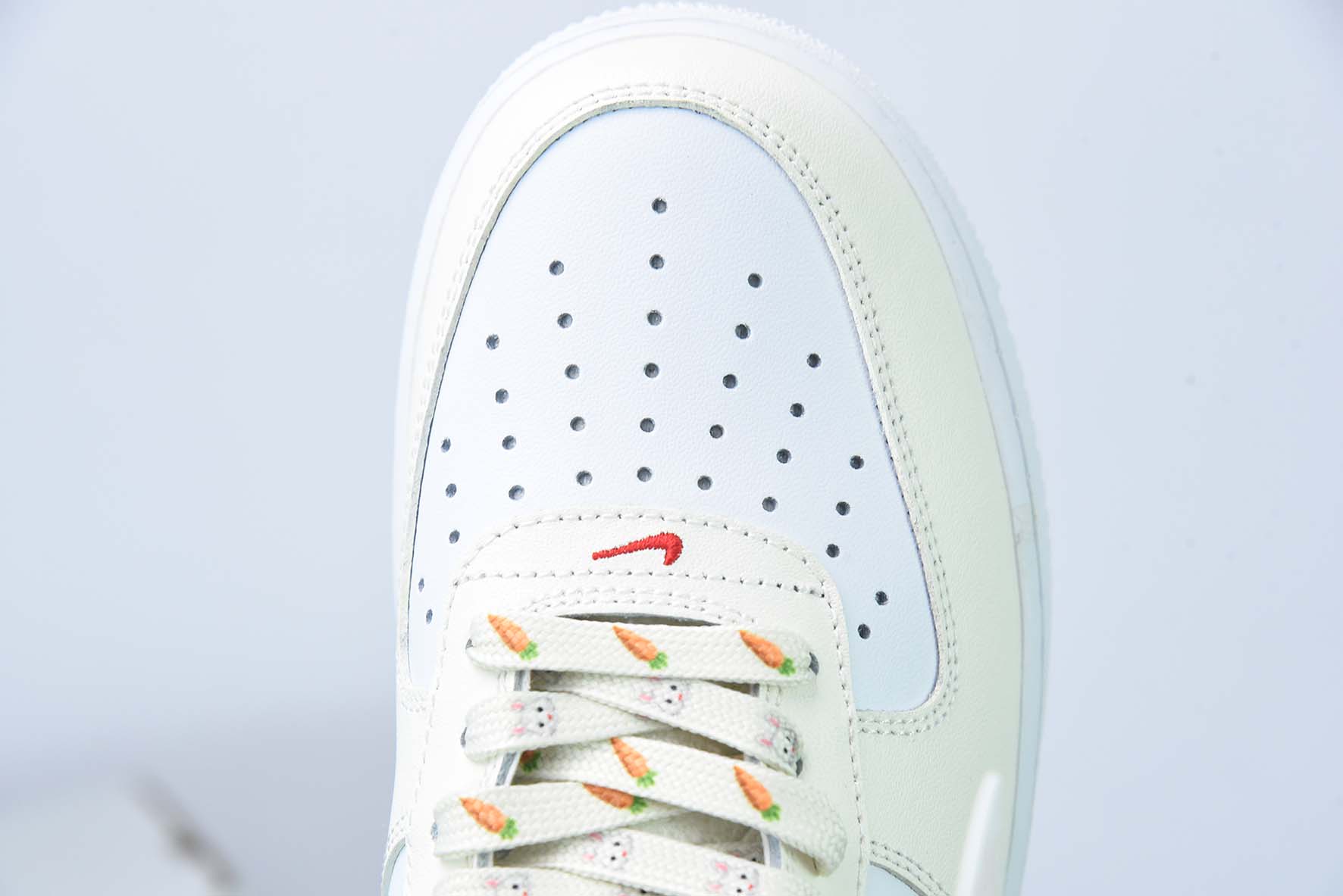 Nk 에어 포스 107 로우 래빗 리미티드 에어 포스 1 로우탑 캐주얼 슈즈 FD9912-181 사이즈: 36-44