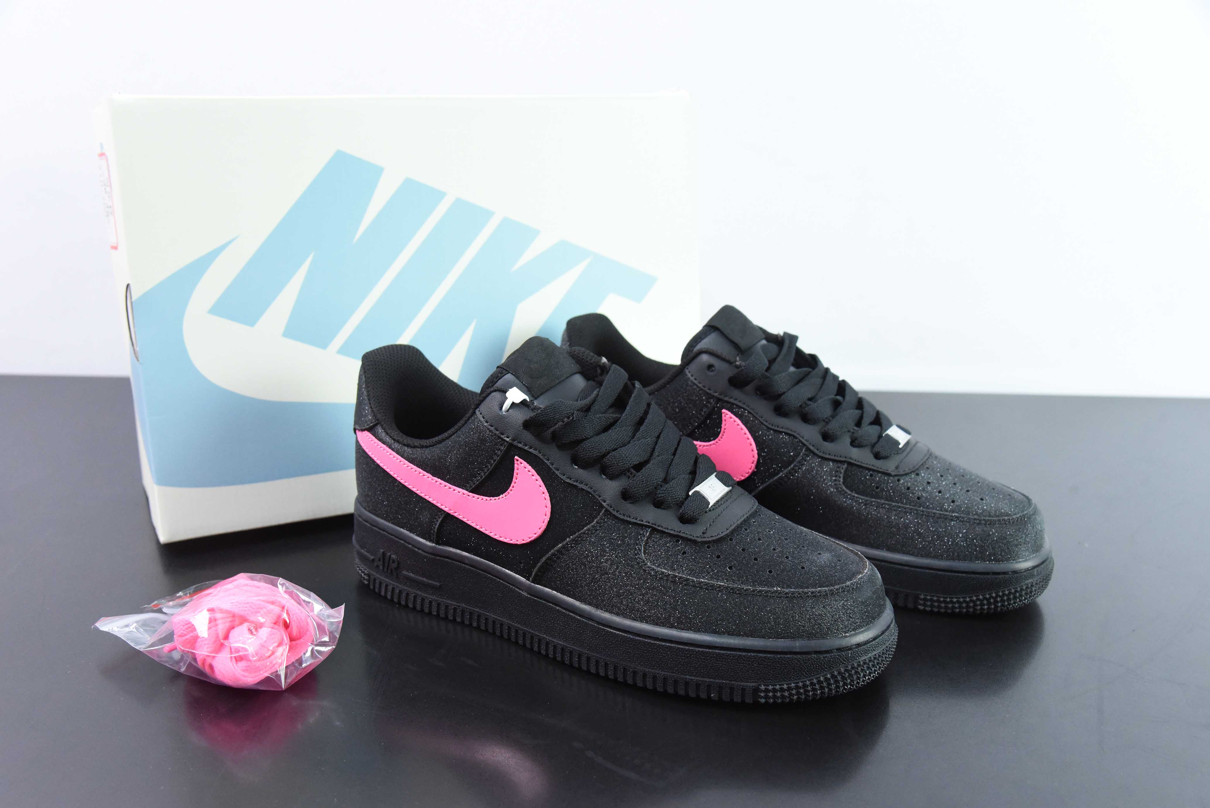 Nk 에어 포스 107 로우 블랙 스타 에어 포스 원 로우 탑 캐주얼 슈즈 아이템 번호: CW2288-015 사이즈: 36-44