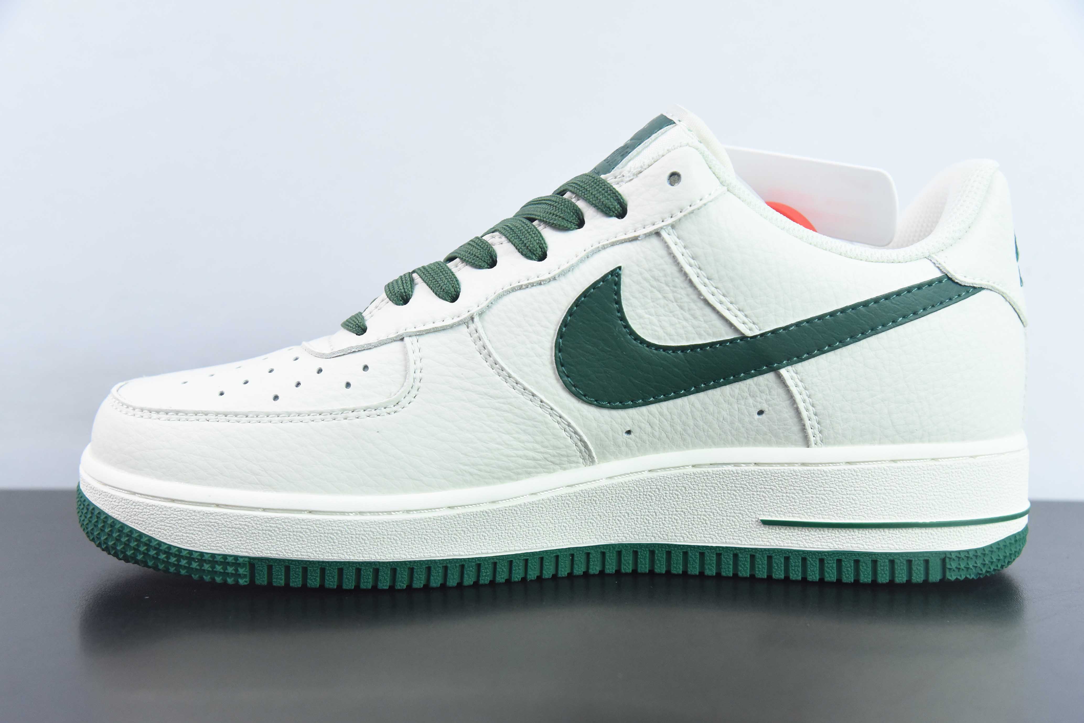 나이키 에어 포스 1 로우 07 x 더 노스페이스 x 슈프림 더 노스페이스 3자 공동 브랜드 에어 포스 1 AF1 로우 탑 운동 캐주얼 보드 슈즈 아이템 번호: SU2305-002 사이즈: 36-44