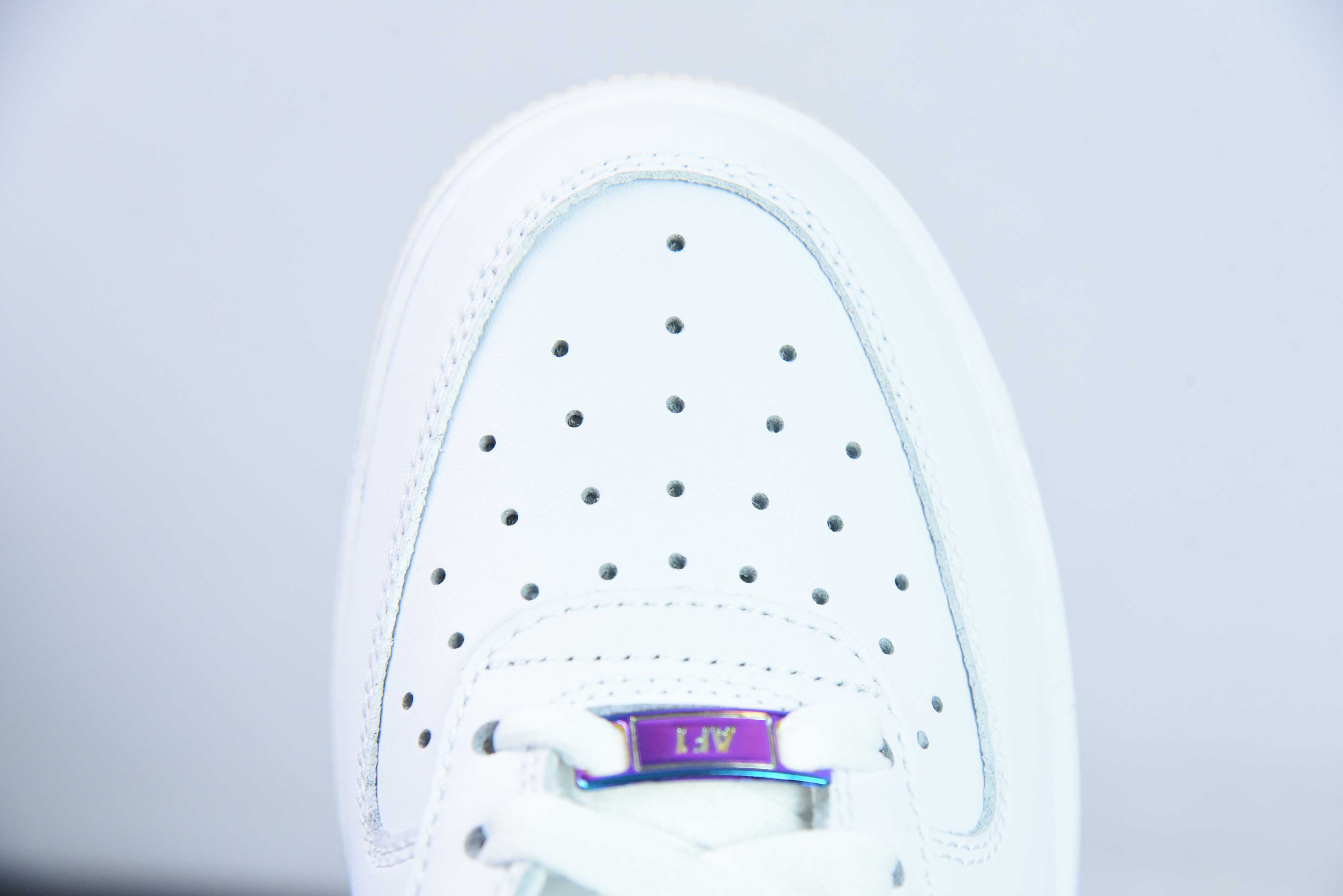 Nk 에어 포스 107 로우 퍼플 라이트 체인지 컬러 오픈 스마일 에어 포스 1 로우 탑 캐주얼 보드 슈즈 아이템 번호 : FZ5531-111 사이즈 : 35.5-44