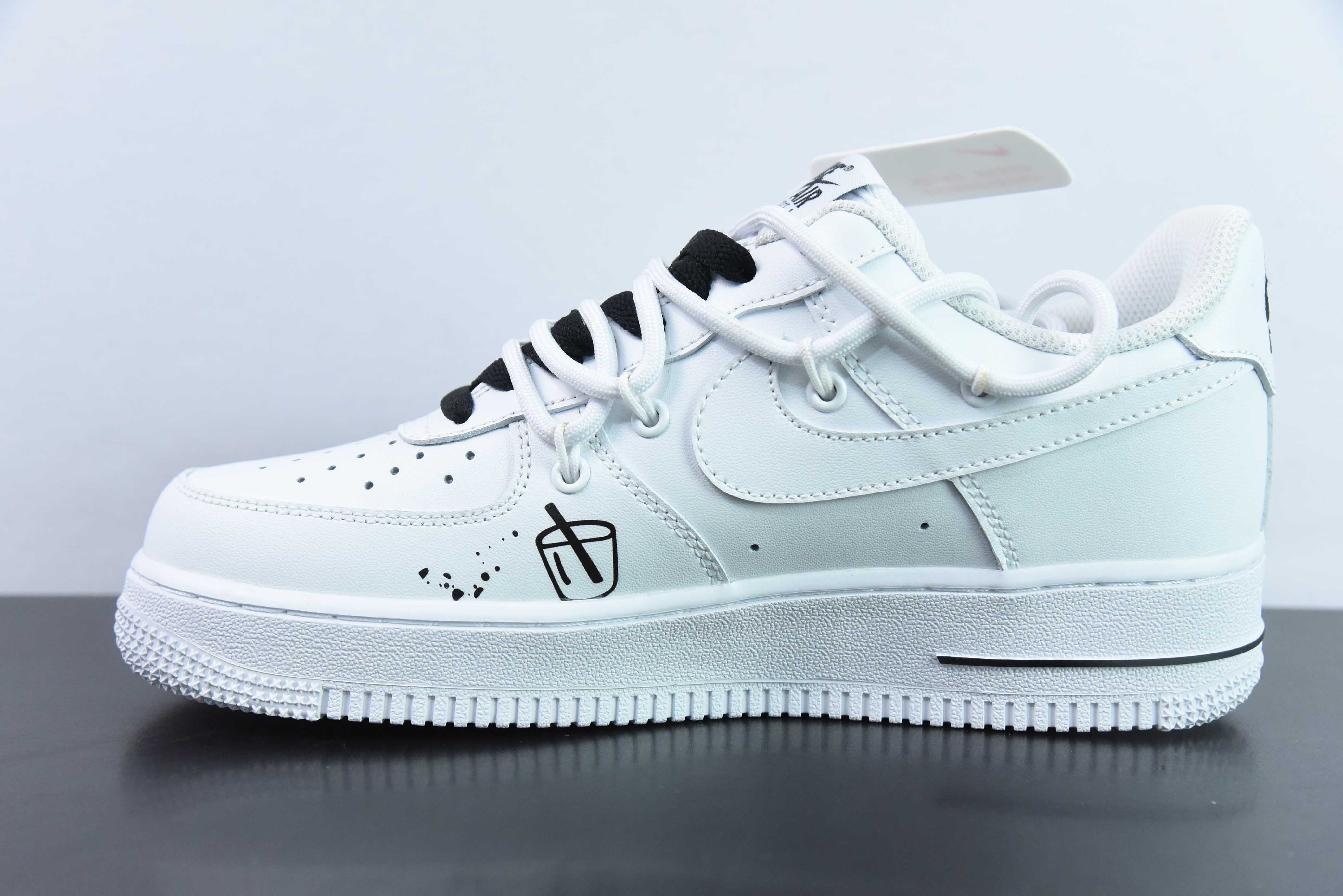 Nk 에어 포스 107 로우 니치 그래피티 에어 포스 1 로우 탑 캐주얼 보드 슈즈 아이템 번호: CV9879-541 사이즈: 36-44