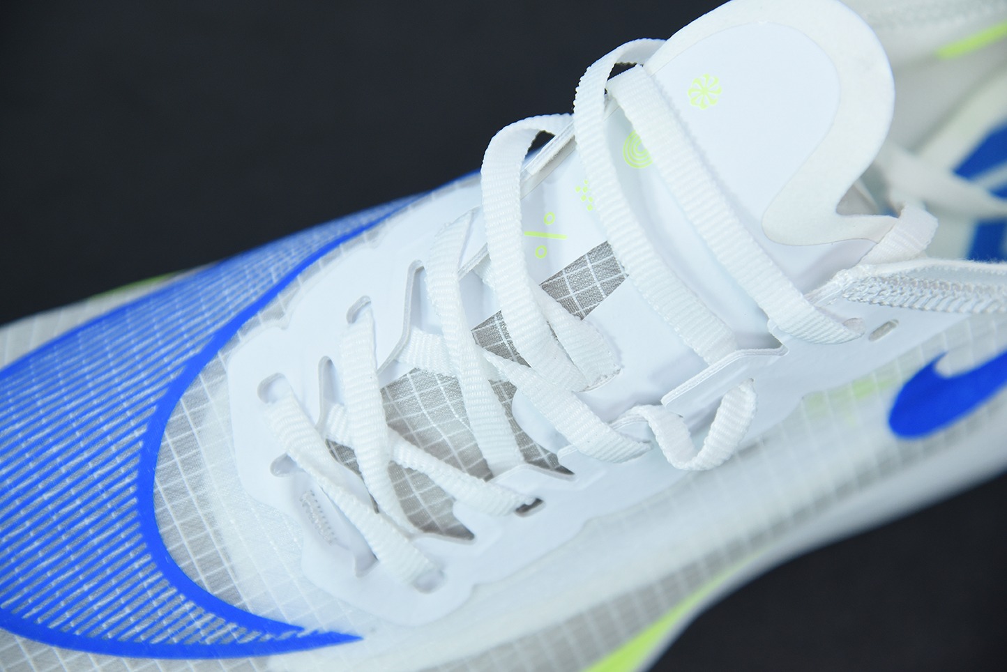 Nk 줌 X 베이퍼플라이 넥스트% 마라톤 반투명 메시 화이트 블루 아이템: AO4568-103 사이즈: 36-44